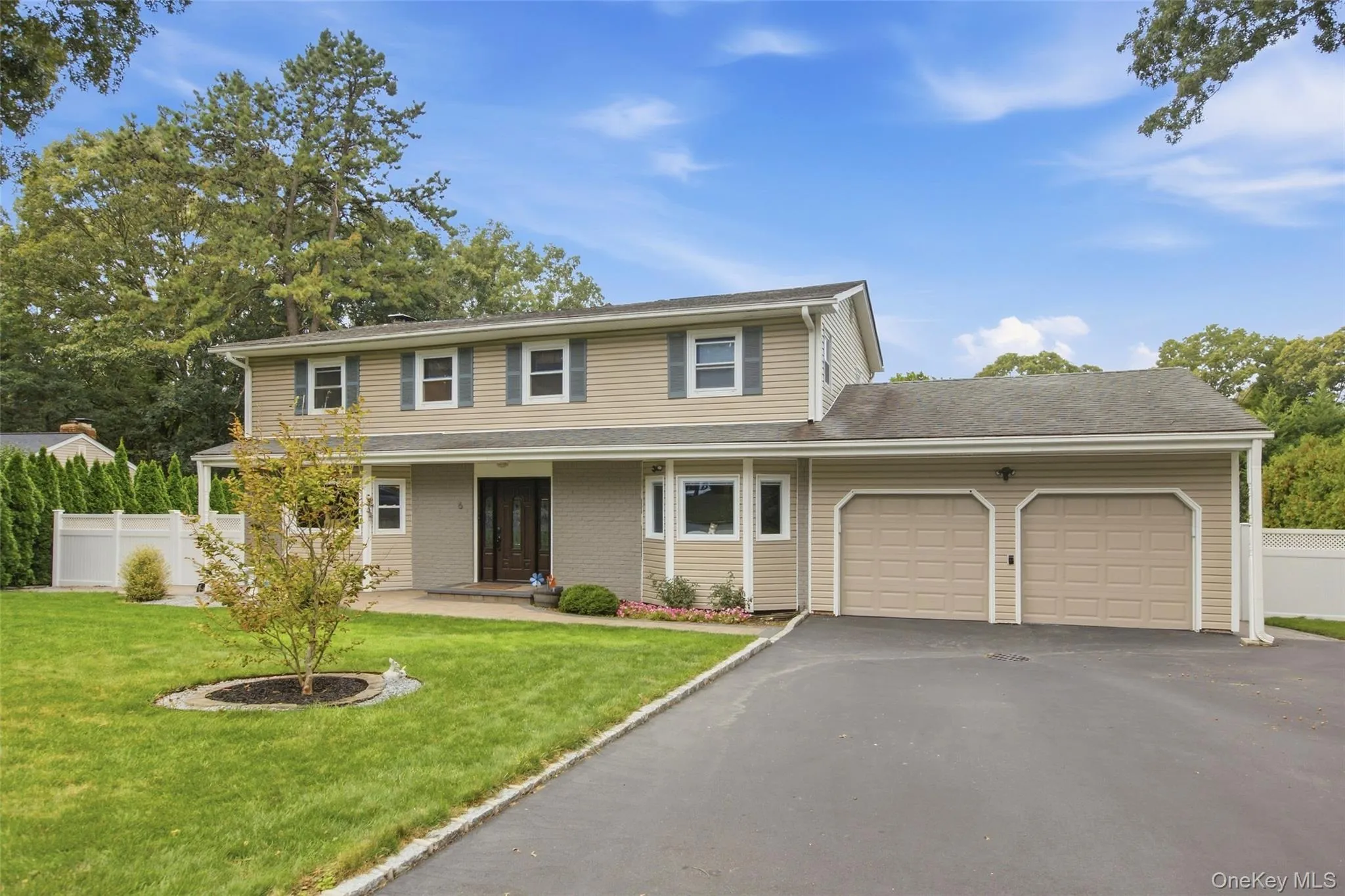 6 Stuyvesant Circle, Brookhaven, NY, 5 Bedrooms Bedrooms, 9 Rooms Rooms,2 BathroomsBathrooms,Residential,For Rent,Stuyvesant,0,1041641 6 Stuyvesant Circle, Brookhaven, NY, 5 Bedrooms Bedrooms, 9 Rooms Rooms,2 BathroomsBathrooms,Residential,For Rent,Stuyvesant,0,1041641