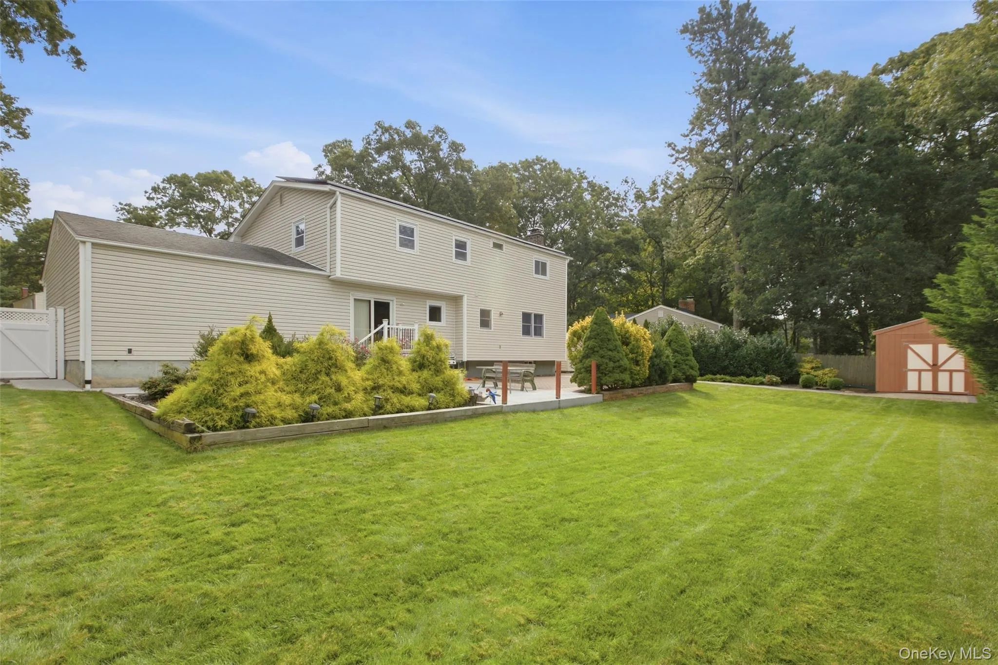 6 Stuyvesant Circle, Brookhaven, NY, 5 Bedrooms Bedrooms, 9 Rooms Rooms,2 BathroomsBathrooms,Residential,For Rent,Stuyvesant,0,1041641 6 Stuyvesant Circle, Brookhaven, NY, 5 Bedrooms Bedrooms, 9 Rooms Rooms,2 BathroomsBathrooms,Residential,For Rent,Stuyvesant,0,1041641