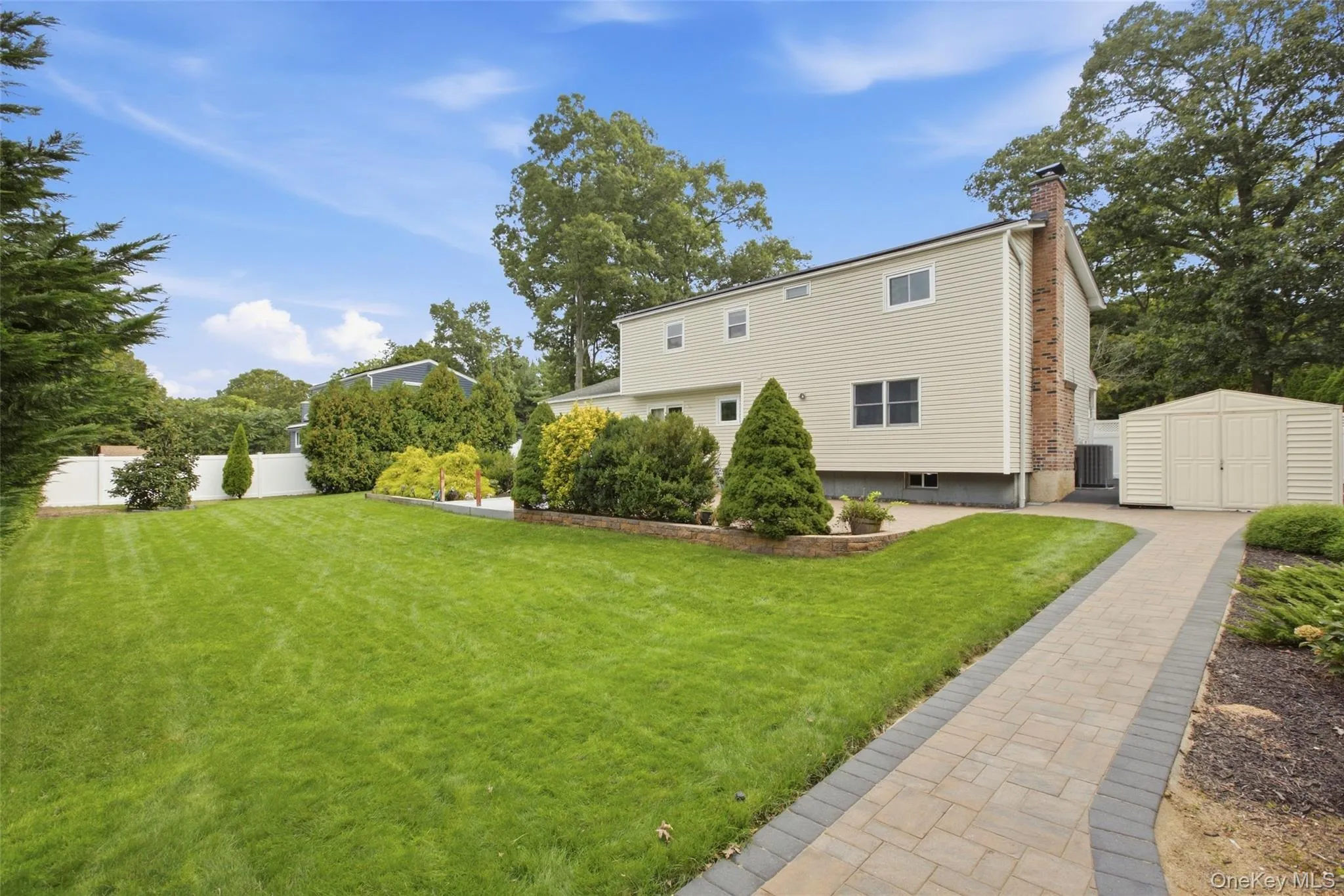 6 Stuyvesant Circle, Brookhaven, NY, 5 Bedrooms Bedrooms, 9 Rooms Rooms,2 BathroomsBathrooms,Residential,For Rent,Stuyvesant,0,1041641 6 Stuyvesant Circle, Brookhaven, NY, 5 Bedrooms Bedrooms, 9 Rooms Rooms,2 BathroomsBathrooms,Residential,For Rent,Stuyvesant,0,1041641