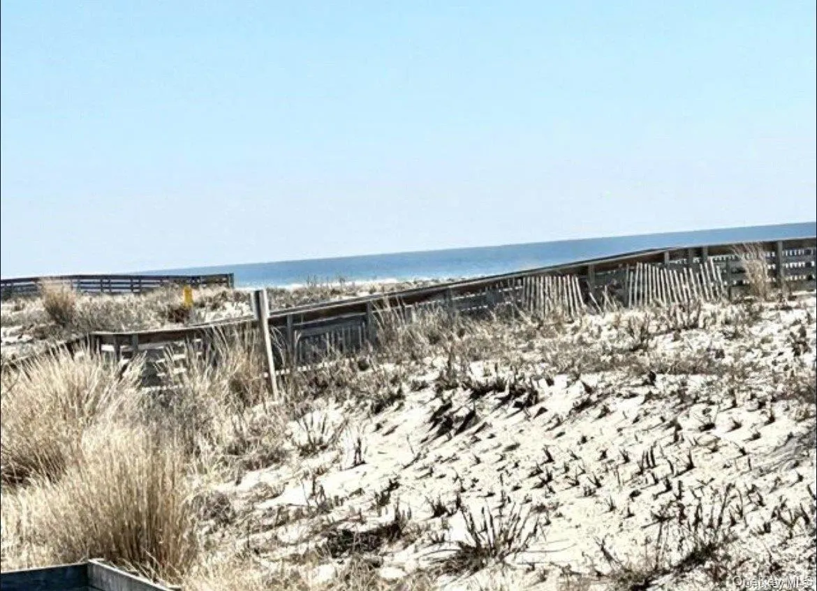 979 Oceanfront, Long Beach, NY, 1 Bedroom Bedrooms, 2 Rooms Rooms,1 BathroomBathrooms,Residential Lease,For Rent,Oceanfront,0,1041644 979 Oceanfront, Long Beach, NY, 1 Bedroom Bedrooms, 2 Rooms Rooms,1 BathroomBathrooms,Residential Lease,For Rent,Oceanfront,0,1041644