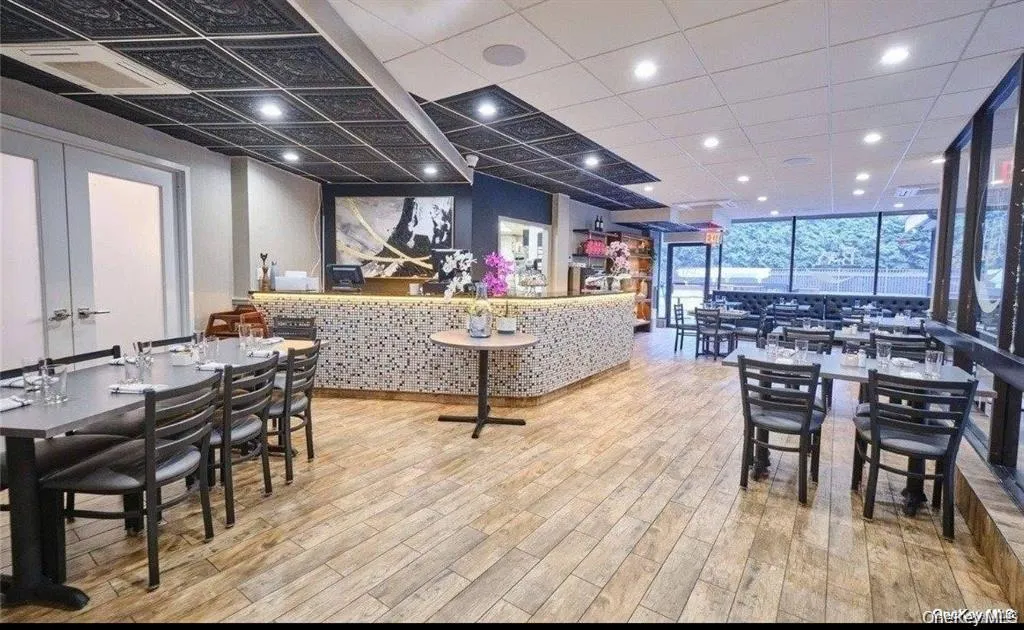 1 Bay Club Drive, New York, NY, 2 Bedrooms Bedrooms, 7 Rooms Rooms,2 BathroomsBathrooms,Residential,For Rent,Bay Club,0,1041645 1 Bay Club Drive, New York, NY, 2 Bedrooms Bedrooms, 7 Rooms Rooms,2 BathroomsBathrooms,Residential,For Rent,Bay Club,0,1041645