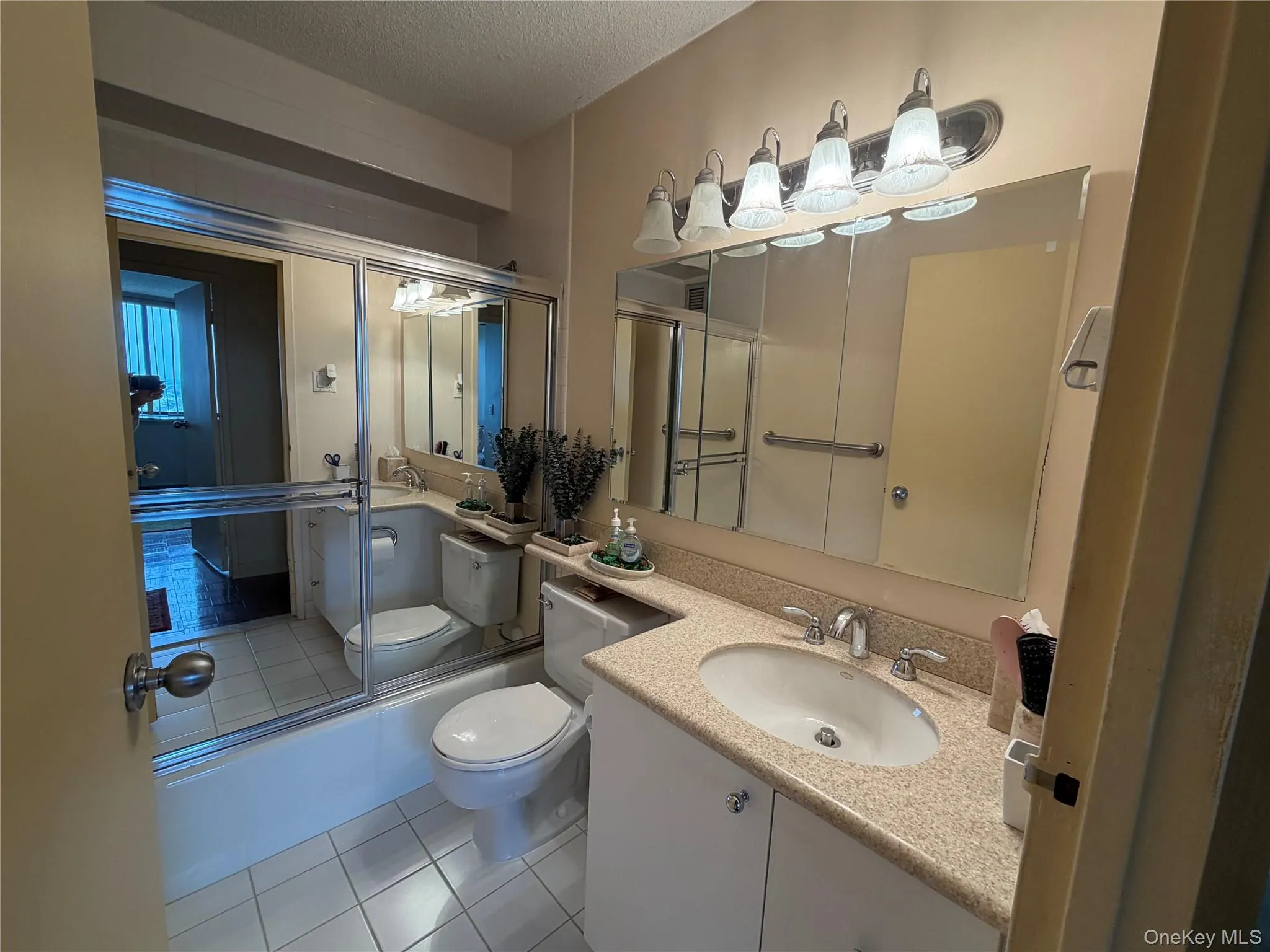 1 Bay Club Drive, New York, NY, 2 Bedrooms Bedrooms, 7 Rooms Rooms,2 BathroomsBathrooms,Residential,For Rent,Bay Club,0,1041645 1 Bay Club Drive, New York, NY, 2 Bedrooms Bedrooms, 7 Rooms Rooms,2 BathroomsBathrooms,Residential,For Rent,Bay Club,0,1041645