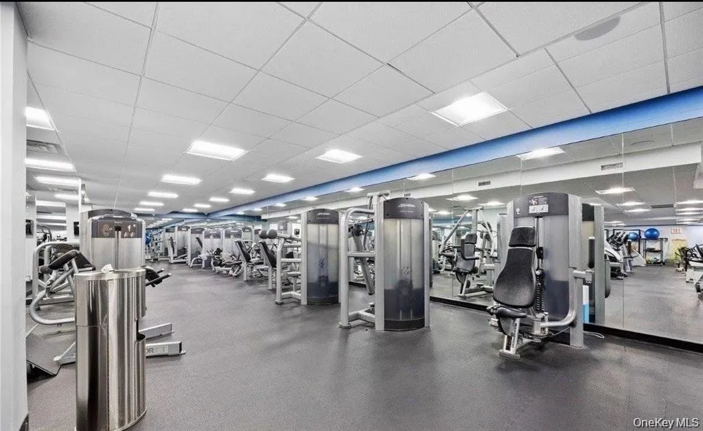 1 Bay Club Drive, New York, NY, 2 Bedrooms Bedrooms, 7 Rooms Rooms,2 BathroomsBathrooms,Residential,For Rent,Bay Club,0,1041645 1 Bay Club Drive, New York, NY, 2 Bedrooms Bedrooms, 7 Rooms Rooms,2 BathroomsBathrooms,Residential,For Rent,Bay Club,0,1041645