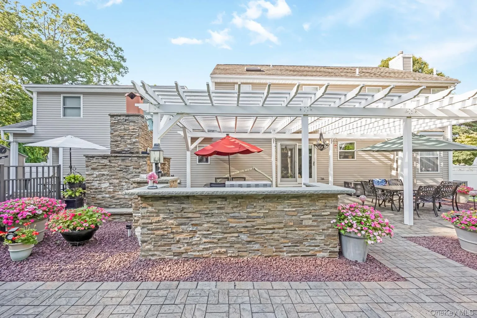 Outdoor island and pergola Outdoor island and pergola
