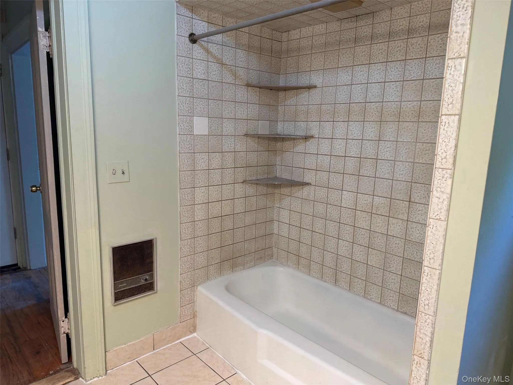 2624 Carmel Avenue, Southeast, NY, 3 Bedrooms Bedrooms, 5 Rooms Rooms,1 BathroomBathrooms,Residential Lease,For Rent,Carmel,0,1041649 2624 Carmel Avenue, Southeast, NY, 3 Bedrooms Bedrooms, 5 Rooms Rooms,1 BathroomBathrooms,Residential Lease,For Rent,Carmel,0,1041649