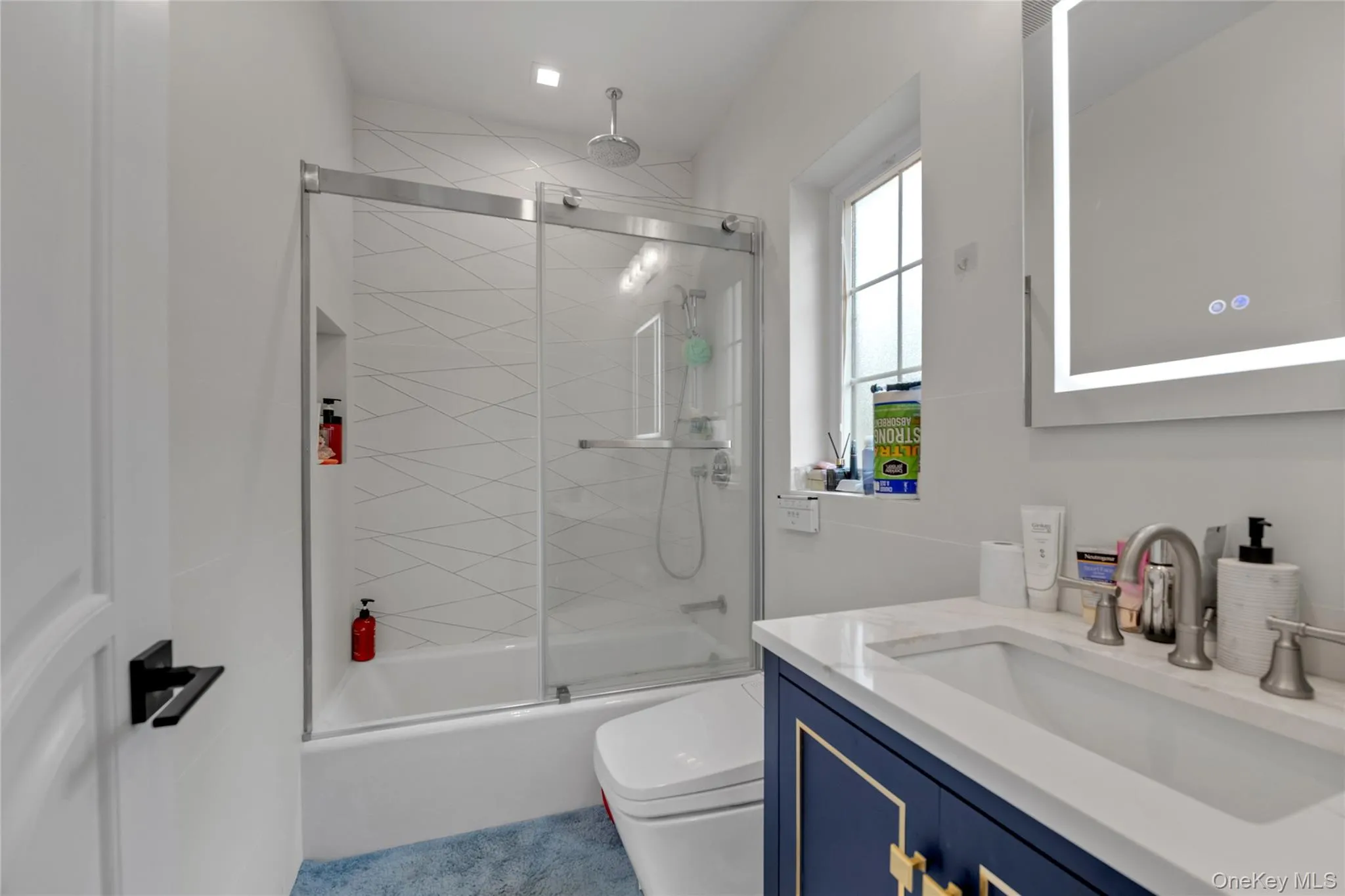 218-04 85th Avenue, New York, NY, 4 Bedrooms Bedrooms, 13 Rooms Rooms,4 BathroomsBathrooms,Residential,For Rent,85th,0,1041652 218-04 85th Avenue, New York, NY, 4 Bedrooms Bedrooms, 13 Rooms Rooms,4 BathroomsBathrooms,Residential,For Rent,85th,0,1041652
