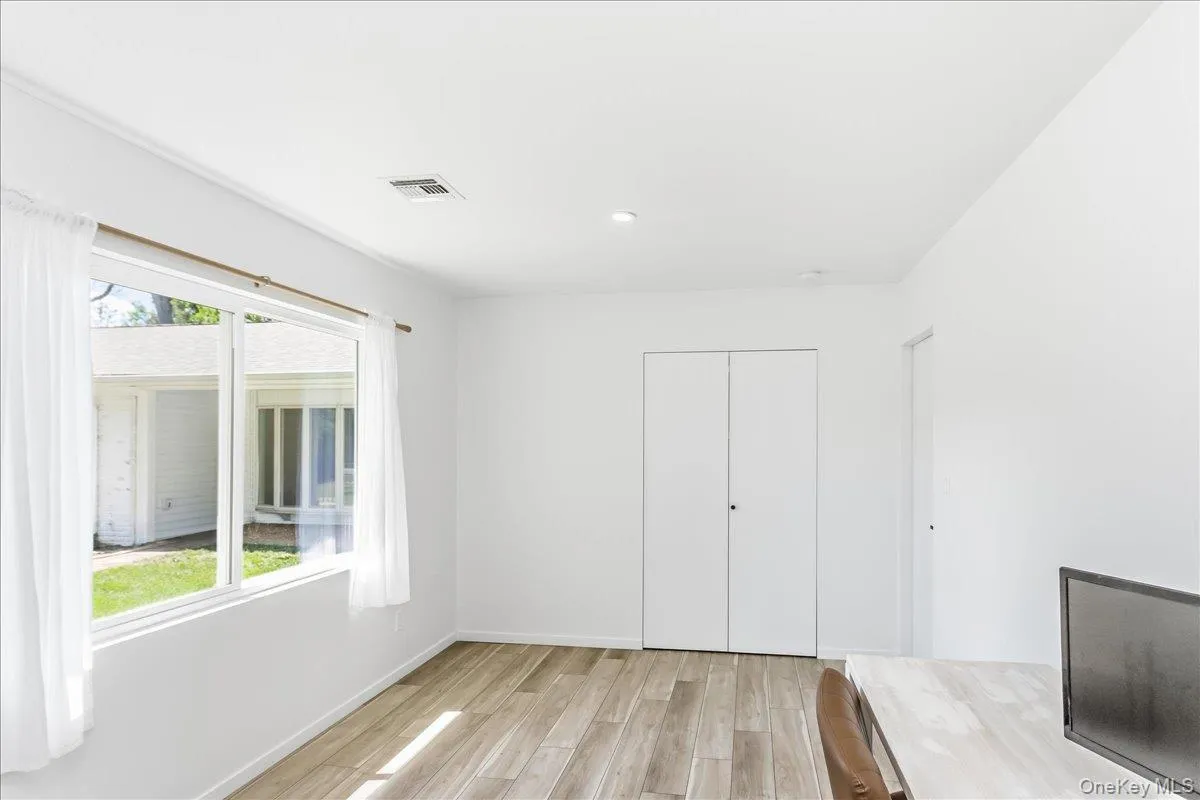 9 Empire Court, Huntington, NY, 4 Bedrooms Bedrooms, 8 Rooms Rooms,2 BathroomsBathrooms,Residential,For Rent,Empire,0,1041653 9 Empire Court, Huntington, NY, 4 Bedrooms Bedrooms, 8 Rooms Rooms,2 BathroomsBathrooms,Residential,For Rent,Empire,0,1041653