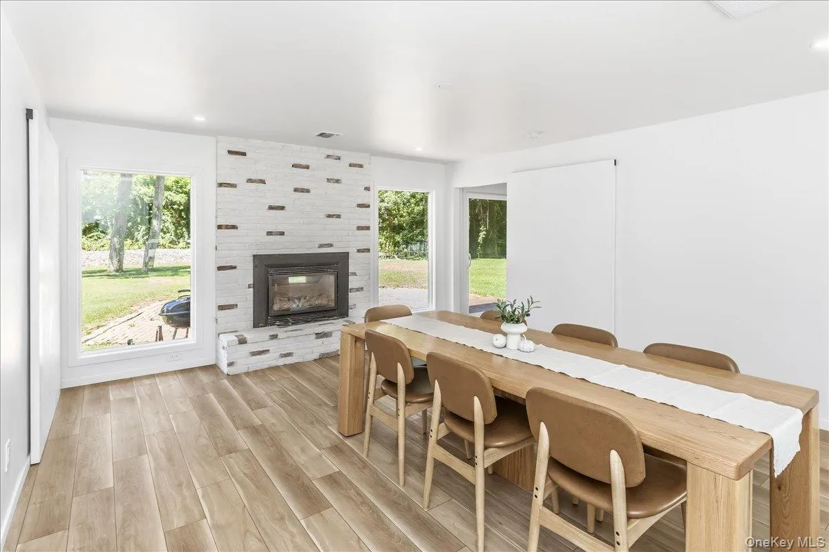 9 Empire Court, Huntington, NY, 4 Bedrooms Bedrooms, 8 Rooms Rooms,2 BathroomsBathrooms,Residential,For Rent,Empire,0,1041653 9 Empire Court, Huntington, NY, 4 Bedrooms Bedrooms, 8 Rooms Rooms,2 BathroomsBathrooms,Residential,For Rent,Empire,0,1041653