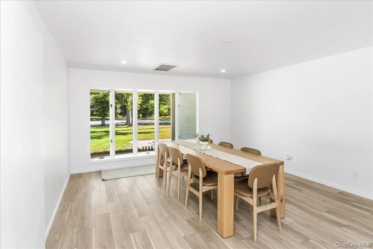 9 Empire Court, Huntington, NY, 4 Bedrooms Bedrooms, 8 Rooms Rooms,2 BathroomsBathrooms,Residential,For Rent,Empire,0,1041653 9 Empire Court, Huntington, NY, 4 Bedrooms Bedrooms, 8 Rooms Rooms,2 BathroomsBathrooms,Residential,For Rent,Empire,0,1041653