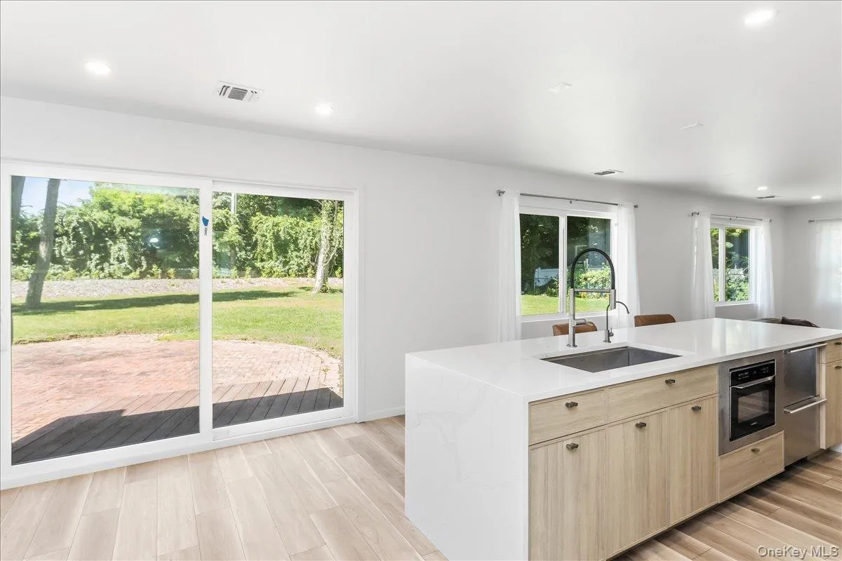 9 Empire Court, Huntington, NY, 4 Bedrooms Bedrooms, 8 Rooms Rooms,2 BathroomsBathrooms,Residential,For Rent,Empire,0,1041653 9 Empire Court, Huntington, NY, 4 Bedrooms Bedrooms, 8 Rooms Rooms,2 BathroomsBathrooms,Residential,For Rent,Empire,0,1041653