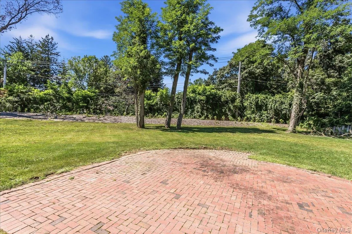 9 Empire Court, Huntington, NY, 4 Bedrooms Bedrooms, 8 Rooms Rooms,2 BathroomsBathrooms,Residential,For Rent,Empire,0,1041653 9 Empire Court, Huntington, NY, 4 Bedrooms Bedrooms, 8 Rooms Rooms,2 BathroomsBathrooms,Residential,For Rent,Empire,0,1041653