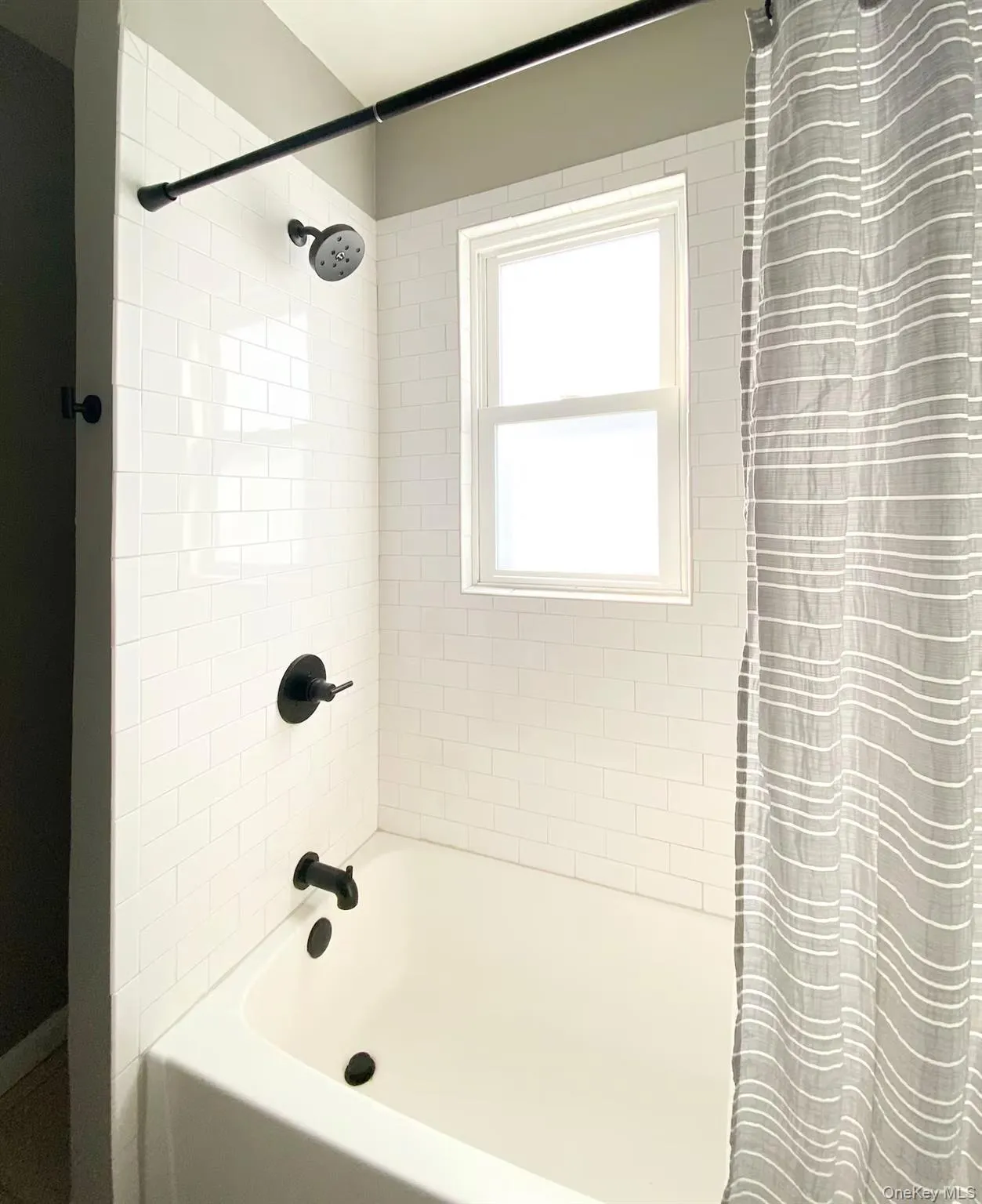 34 Saint James Street, Kingston, NY, 3 Bedrooms Bedrooms, 8 Rooms Rooms,2 BathroomsBathrooms,Residential,For Rent,Saint James,0,1041654 34 Saint James Street, Kingston, NY, 3 Bedrooms Bedrooms, 8 Rooms Rooms,2 BathroomsBathrooms,Residential,For Rent,Saint James,0,1041654