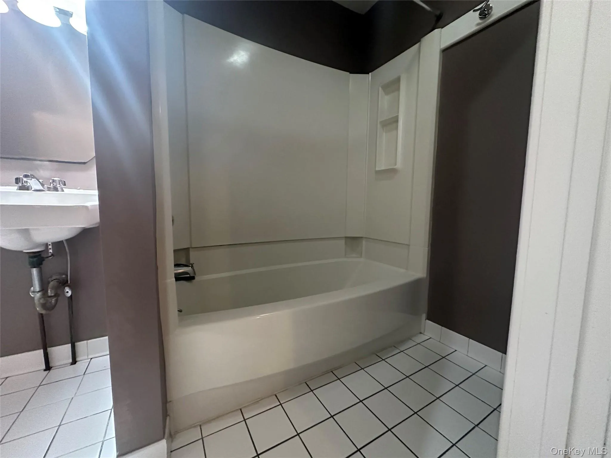 65 North Street, Newburgh (city), NY, 2 Bedrooms Bedrooms, 5 Rooms Rooms,1 BathroomBathrooms,Residential Lease,For Rent,North,0,1041664 65 North Street, Newburgh (city), NY, 2 Bedrooms Bedrooms, 5 Rooms Rooms,1 BathroomBathrooms,Residential Lease,For Rent,North,0,1041664