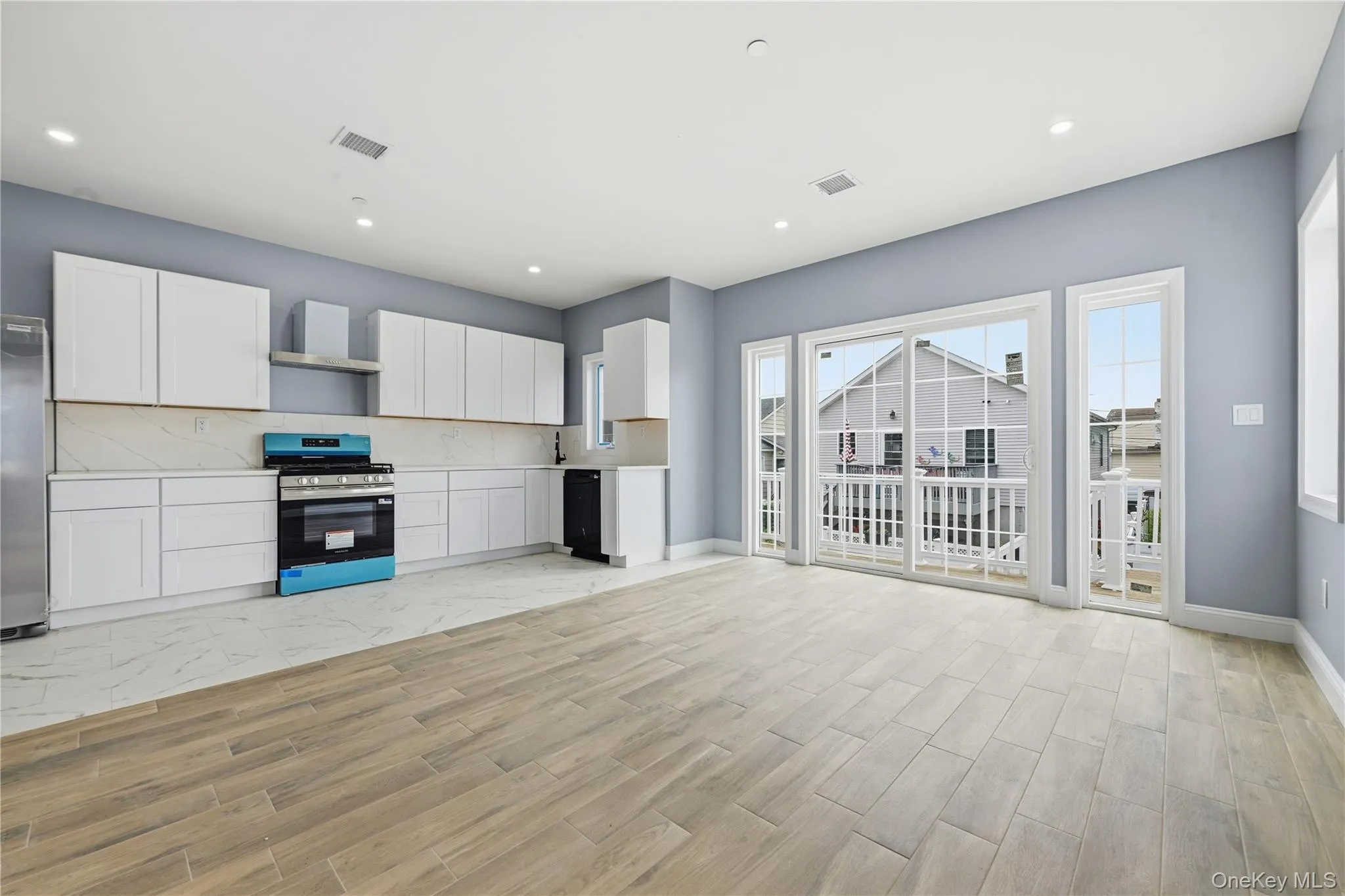 9 James Street, Hempstead, NY, 3 Bedrooms Bedrooms, 5 Rooms Rooms,2 BathroomsBathrooms,Residential,For Rent,James,0,1041666 9 James Street, Hempstead, NY, 3 Bedrooms Bedrooms, 5 Rooms Rooms,2 BathroomsBathrooms,Residential,For Rent,James,0,1041666