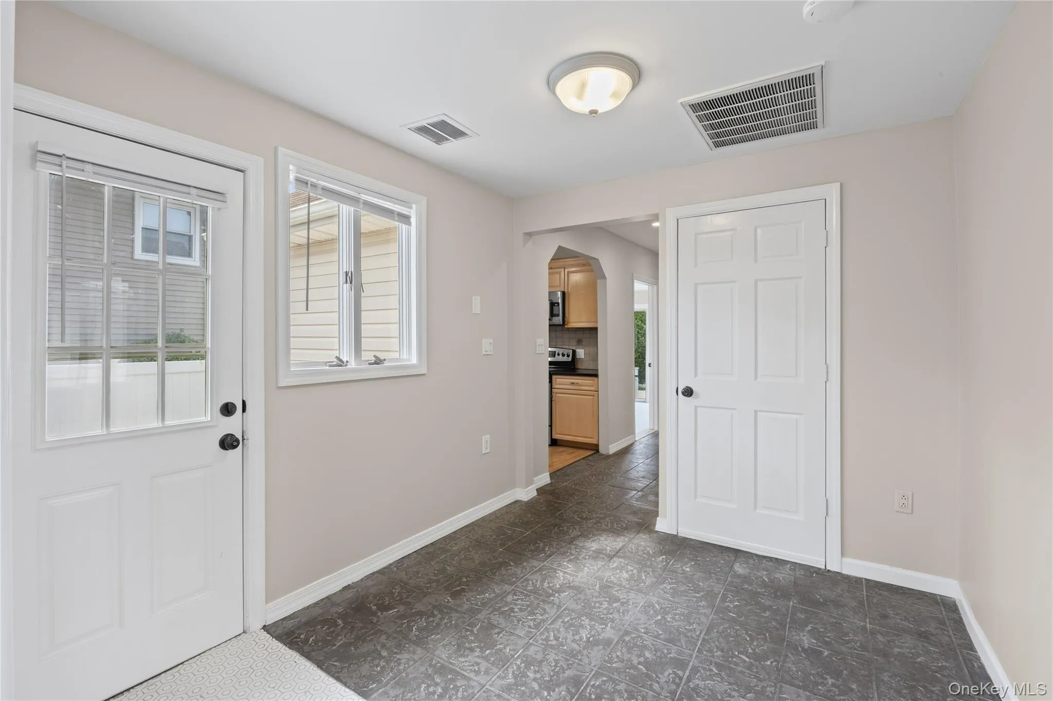 31 Cherry Avenue, Oyster Bay, NY, 3 Bedrooms Bedrooms, 9 Rooms Rooms,1 BathroomBathrooms,Residential,For Rent,Cherry,0,1041667 31 Cherry Avenue, Oyster Bay, NY, 3 Bedrooms Bedrooms, 9 Rooms Rooms,1 BathroomBathrooms,Residential,For Rent,Cherry,0,1041667