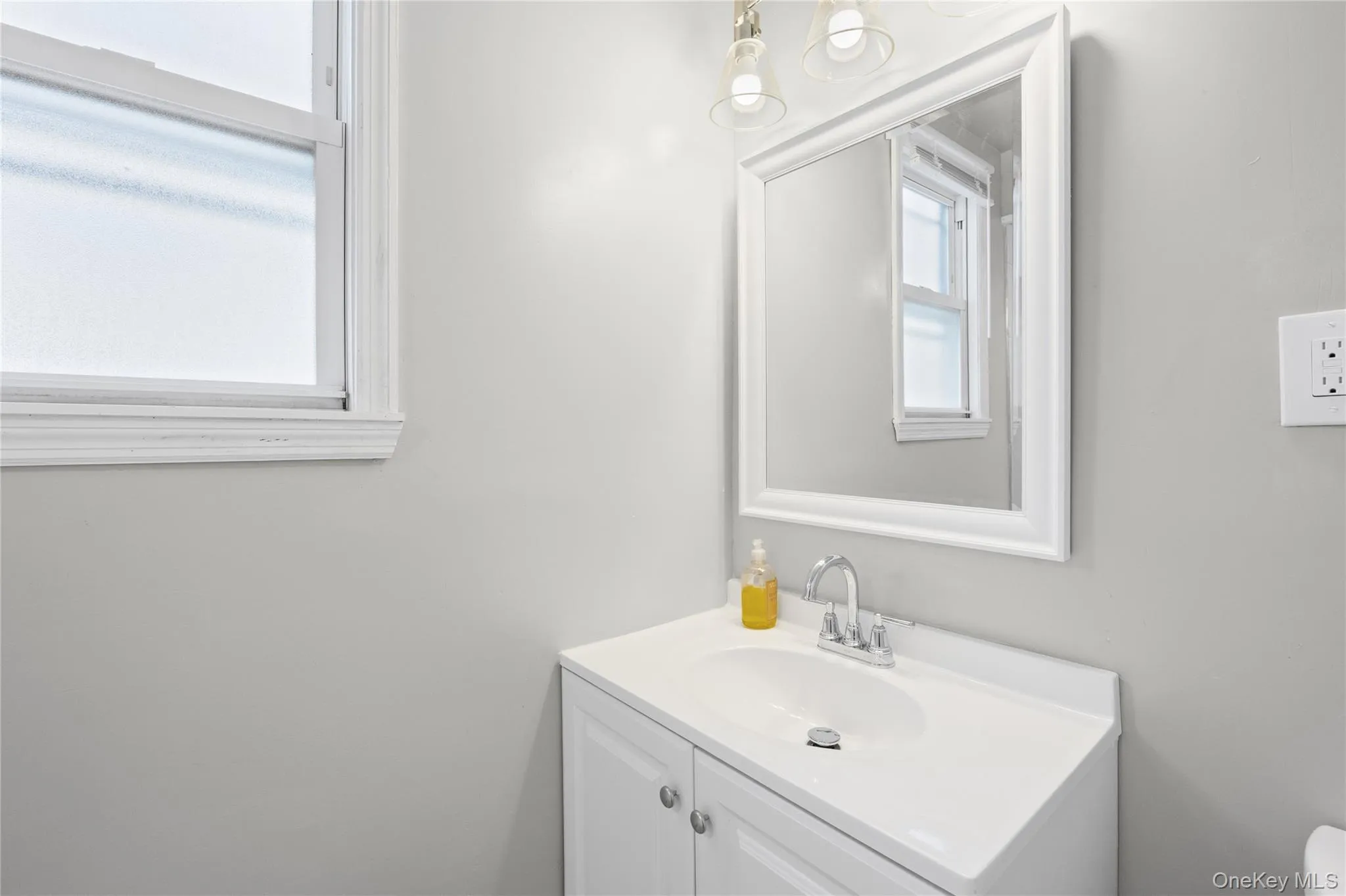31 Cherry Avenue, Oyster Bay, NY, 3 Bedrooms Bedrooms, 9 Rooms Rooms,1 BathroomBathrooms,Residential,For Rent,Cherry,0,1041667 31 Cherry Avenue, Oyster Bay, NY, 3 Bedrooms Bedrooms, 9 Rooms Rooms,1 BathroomBathrooms,Residential,For Rent,Cherry,0,1041667
