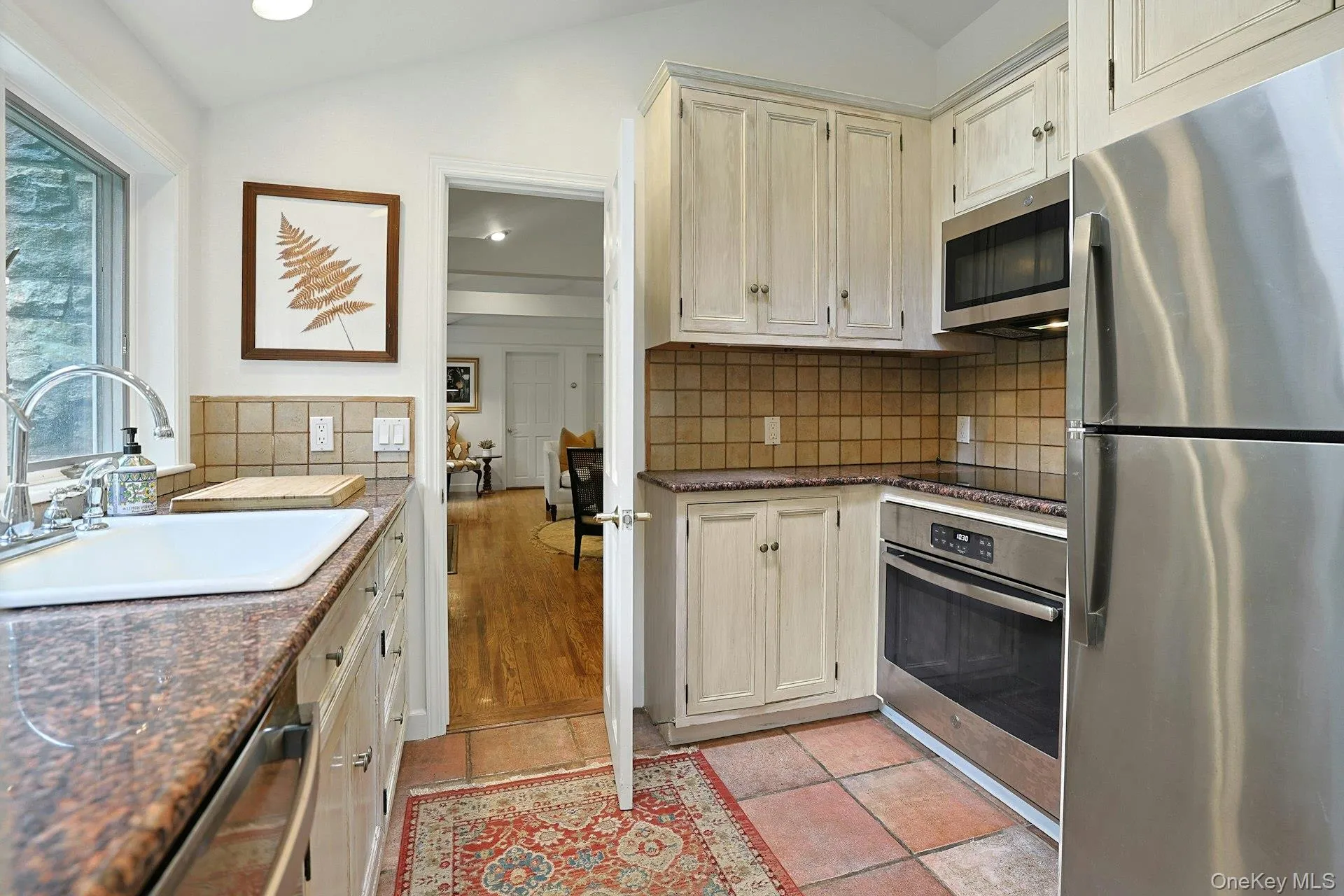 The stainless appliances are each up to the their tasks. The stainless appliances are each up to the their tasks.