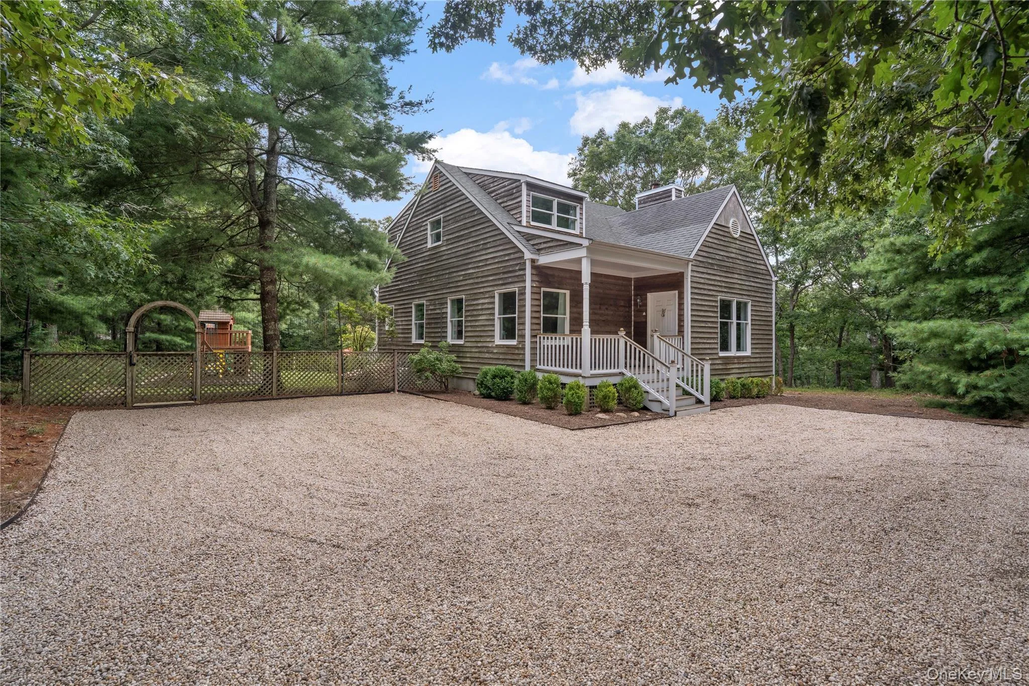 55 Red Fox Lane, East Hampton, NY, 4 Bedrooms Bedrooms, 9 Rooms Rooms,4 BathroomsBathrooms,Residential,For Rent,Red Fox,0,1041669 55 Red Fox Lane, East Hampton, NY, 4 Bedrooms Bedrooms, 9 Rooms Rooms,4 BathroomsBathrooms,Residential,For Rent,Red Fox,0,1041669