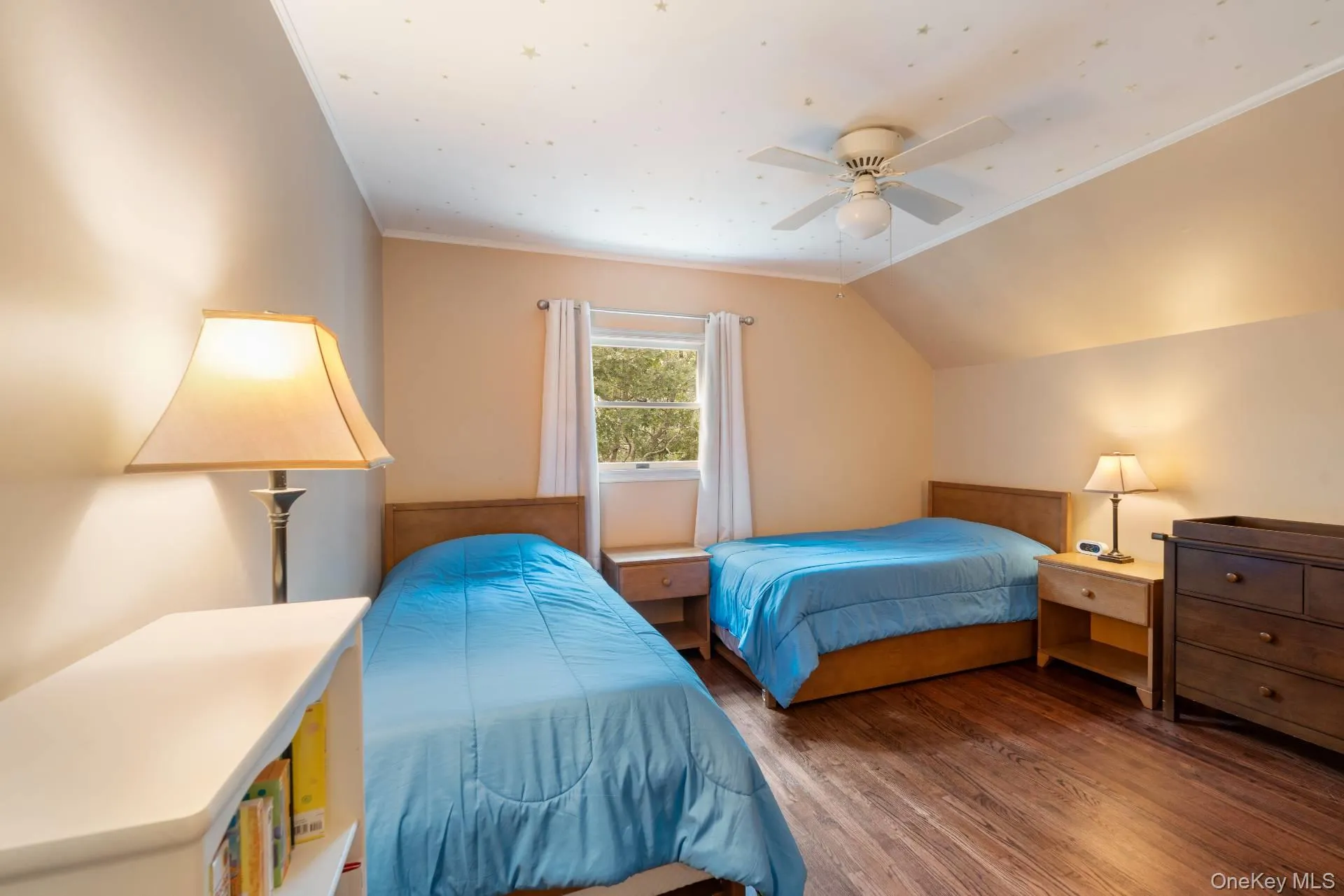 55 Red Fox Lane, East Hampton, NY, 4 Bedrooms Bedrooms, 9 Rooms Rooms,4 BathroomsBathrooms,Residential,For Rent,Red Fox,0,1041669 55 Red Fox Lane, East Hampton, NY, 4 Bedrooms Bedrooms, 9 Rooms Rooms,4 BathroomsBathrooms,Residential,For Rent,Red Fox,0,1041669