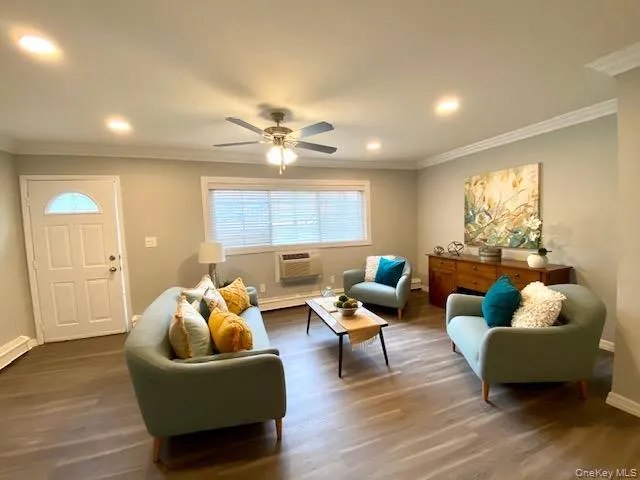 317 Brook Avenue, Islip, NY, 1 Bedroom Bedrooms, 4 Rooms Rooms,1 BathroomBathrooms,Residential Lease,For Rent,Brook,0,1041670 317 Brook Avenue, Islip, NY, 1 Bedroom Bedrooms, 4 Rooms Rooms,1 BathroomBathrooms,Residential Lease,For Rent,Brook,0,1041670