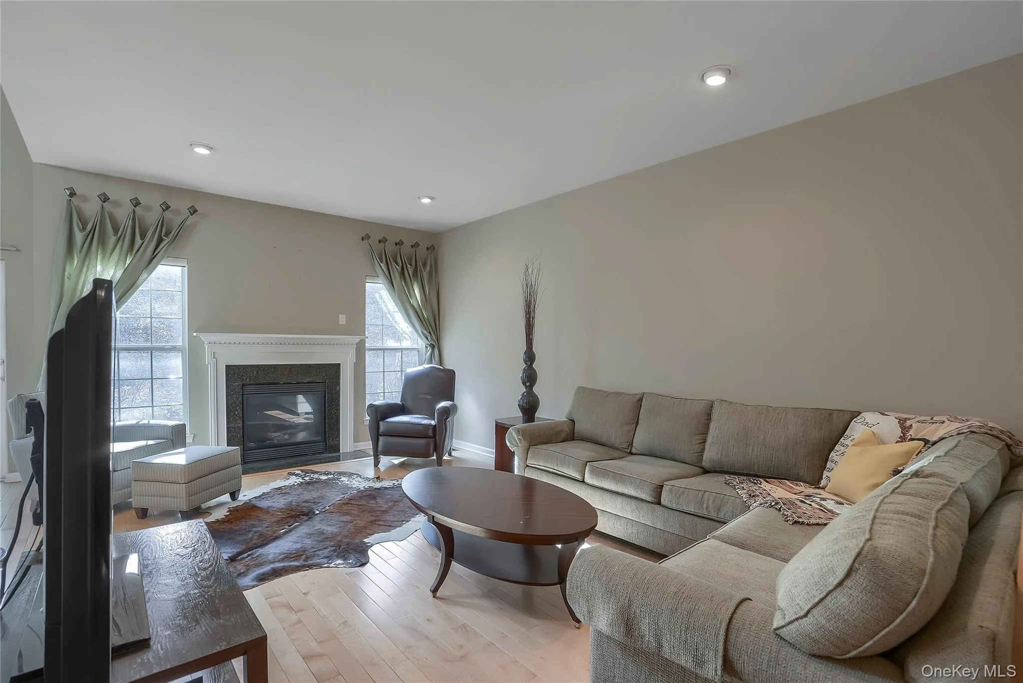 834 Huntington Drive, Fishkill, NY, 2 Bedrooms Bedrooms, 6 Rooms Rooms,2 BathroomsBathrooms,Residential,For Rent,Huntington,0,1041673 834 Huntington Drive, Fishkill, NY, 2 Bedrooms Bedrooms, 6 Rooms Rooms,2 BathroomsBathrooms,Residential,For Rent,Huntington,0,1041673