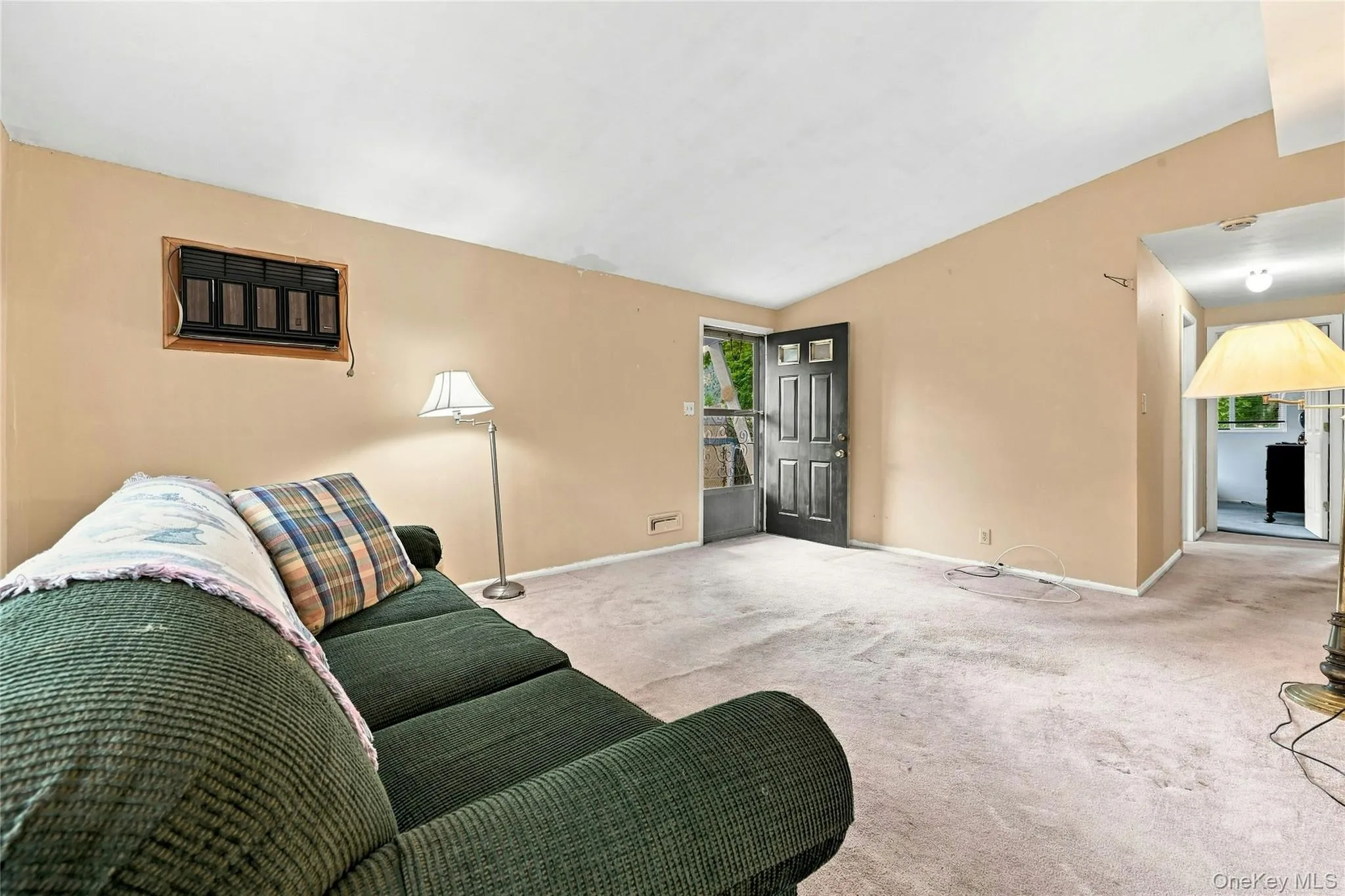 90 Samuel Street, Smithtown, NY, 3 Bedrooms Bedrooms, 5 Rooms Rooms,1 BathroomBathrooms,Residential,For Rent,Samuel,0,1041675 90 Samuel Street, Smithtown, NY, 3 Bedrooms Bedrooms, 5 Rooms Rooms,1 BathroomBathrooms,Residential,For Rent,Samuel,0,1041675