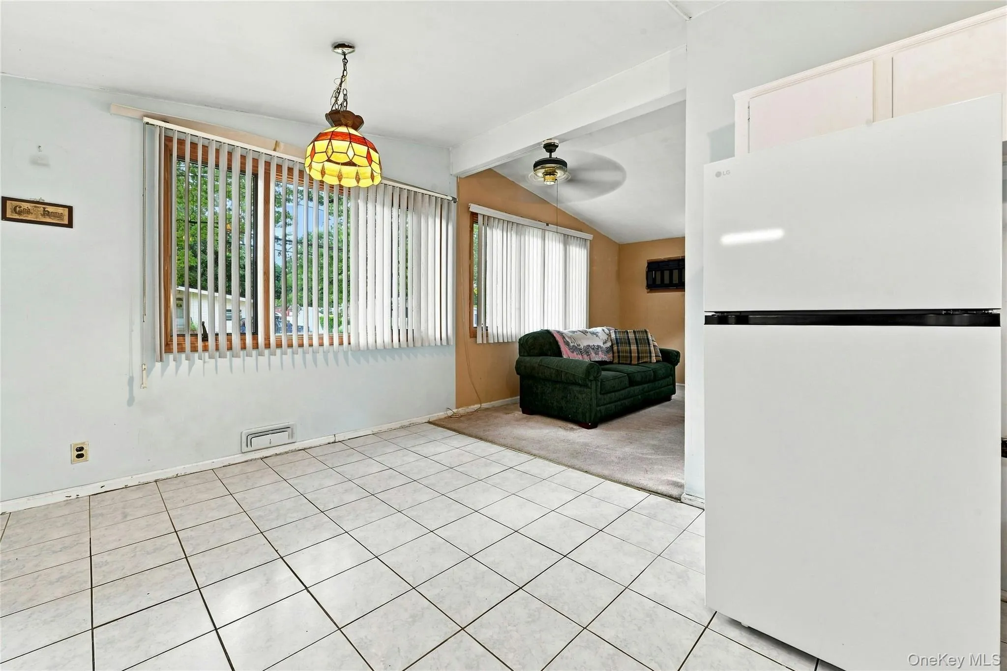 90 Samuel Street, Smithtown, NY, 3 Bedrooms Bedrooms, 5 Rooms Rooms,1 BathroomBathrooms,Residential,For Rent,Samuel,0,1041675 90 Samuel Street, Smithtown, NY, 3 Bedrooms Bedrooms, 5 Rooms Rooms,1 BathroomBathrooms,Residential,For Rent,Samuel,0,1041675