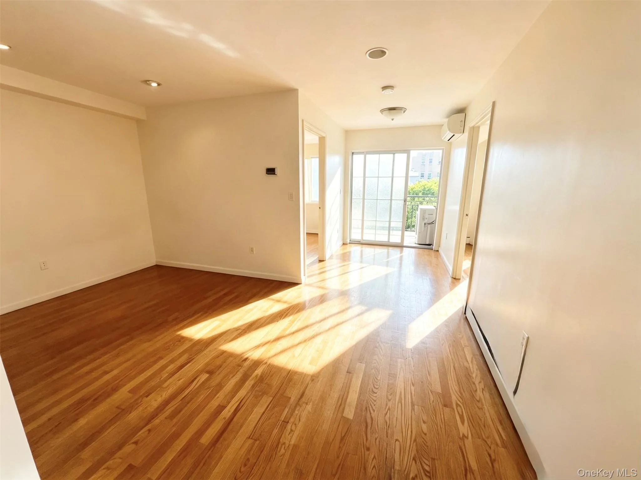 14105 Cherry Avenue, New York, NY, 2 Bedrooms Bedrooms, 6 Rooms Rooms,2 BathroomsBathrooms,Residential,For Rent,Cherry,0,1041680 14105 Cherry Avenue, New York, NY, 2 Bedrooms Bedrooms, 6 Rooms Rooms,2 BathroomsBathrooms,Residential,For Rent,Cherry,0,1041680