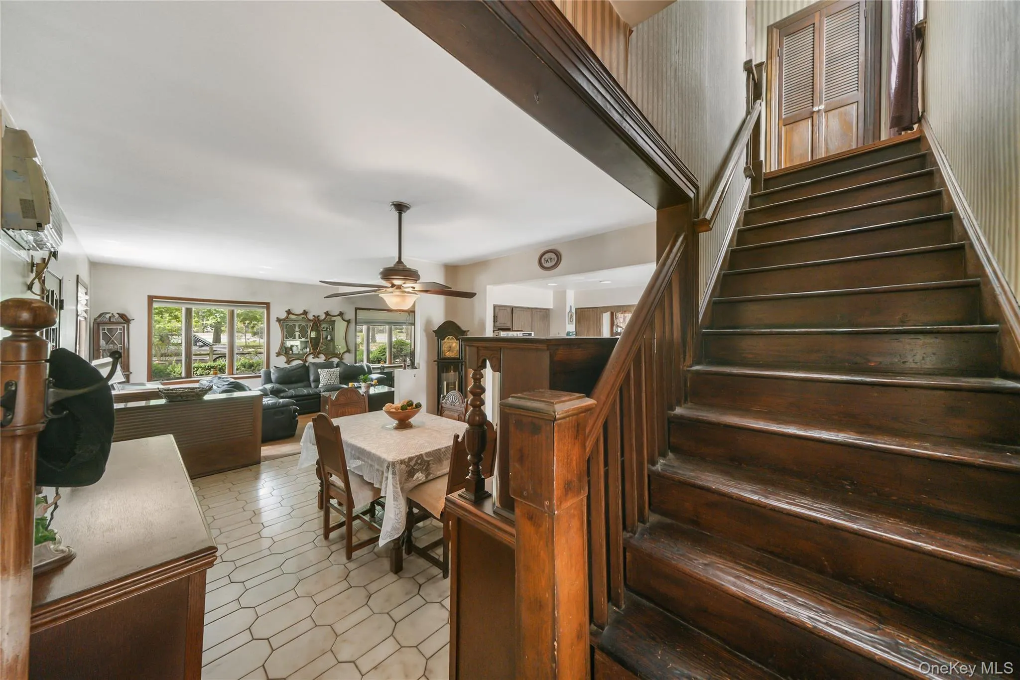 816 Throggs Neck Expressway, New York, NY, 3 Bedrooms Bedrooms, 8 Rooms Rooms,2 BathroomsBathrooms,Residential,For Rent,Throggs Neck,0,1041683 816 Throggs Neck Expressway, New York, NY, 3 Bedrooms Bedrooms, 8 Rooms Rooms,2 BathroomsBathrooms,Residential,For Rent,Throggs Neck,0,1041683