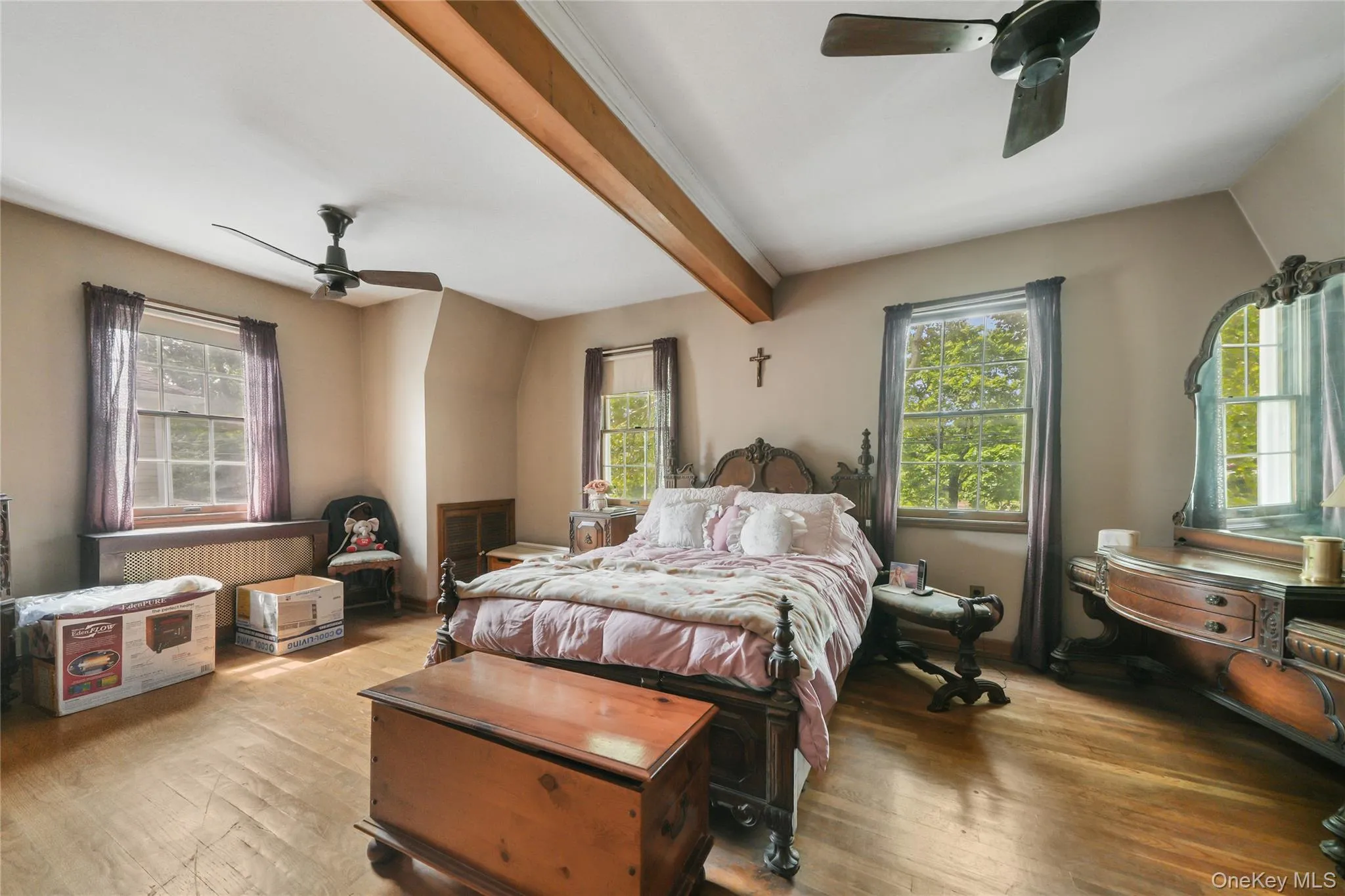 816 Throggs Neck Expressway, New York, NY, 3 Bedrooms Bedrooms, 8 Rooms Rooms,2 BathroomsBathrooms,Residential,For Rent,Throggs Neck,0,1041683 816 Throggs Neck Expressway, New York, NY, 3 Bedrooms Bedrooms, 8 Rooms Rooms,2 BathroomsBathrooms,Residential,For Rent,Throggs Neck,0,1041683