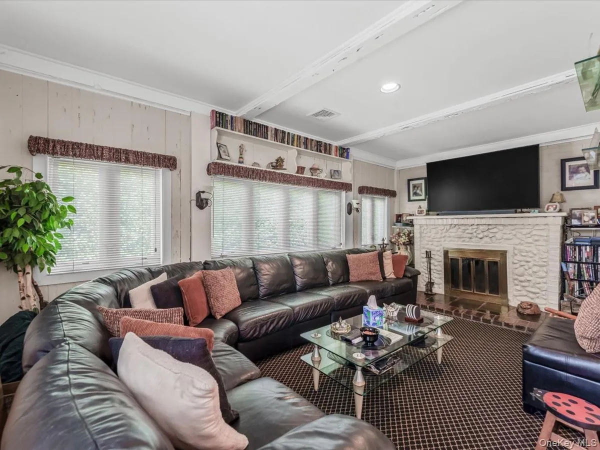 2643 Landman Lane, Hempstead, NY, 4 Bedrooms Bedrooms, 7 Rooms Rooms,2 BathroomsBathrooms,Residential,For Rent,Landman,0,1041684 2643 Landman Lane, Hempstead, NY, 4 Bedrooms Bedrooms, 7 Rooms Rooms,2 BathroomsBathrooms,Residential,For Rent,Landman,0,1041684