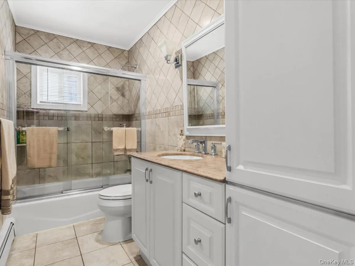 2643 Landman Lane, Hempstead, NY, 4 Bedrooms Bedrooms, 7 Rooms Rooms,2 BathroomsBathrooms,Residential,For Rent,Landman,0,1041684 2643 Landman Lane, Hempstead, NY, 4 Bedrooms Bedrooms, 7 Rooms Rooms,2 BathroomsBathrooms,Residential,For Rent,Landman,0,1041684