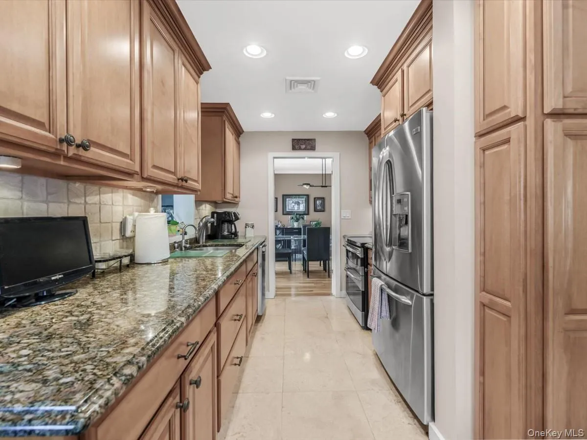 2643 Landman Lane, Hempstead, NY, 4 Bedrooms Bedrooms, 7 Rooms Rooms,2 BathroomsBathrooms,Residential,For Rent,Landman,0,1041684 2643 Landman Lane, Hempstead, NY, 4 Bedrooms Bedrooms, 7 Rooms Rooms,2 BathroomsBathrooms,Residential,For Rent,Landman,0,1041684