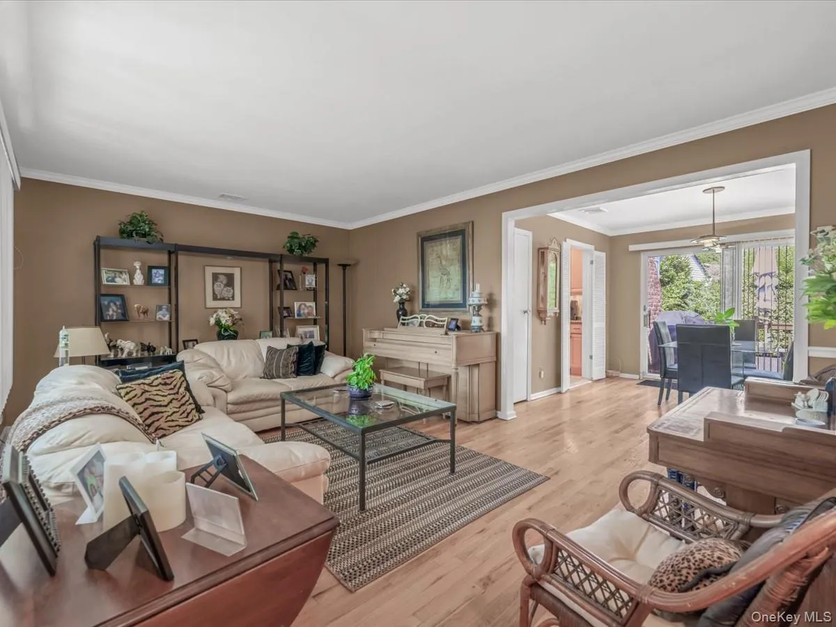 2643 Landman Lane, Hempstead, NY, 4 Bedrooms Bedrooms, 7 Rooms Rooms,2 BathroomsBathrooms,Residential,For Rent,Landman,0,1041684 2643 Landman Lane, Hempstead, NY, 4 Bedrooms Bedrooms, 7 Rooms Rooms,2 BathroomsBathrooms,Residential,For Rent,Landman,0,1041684