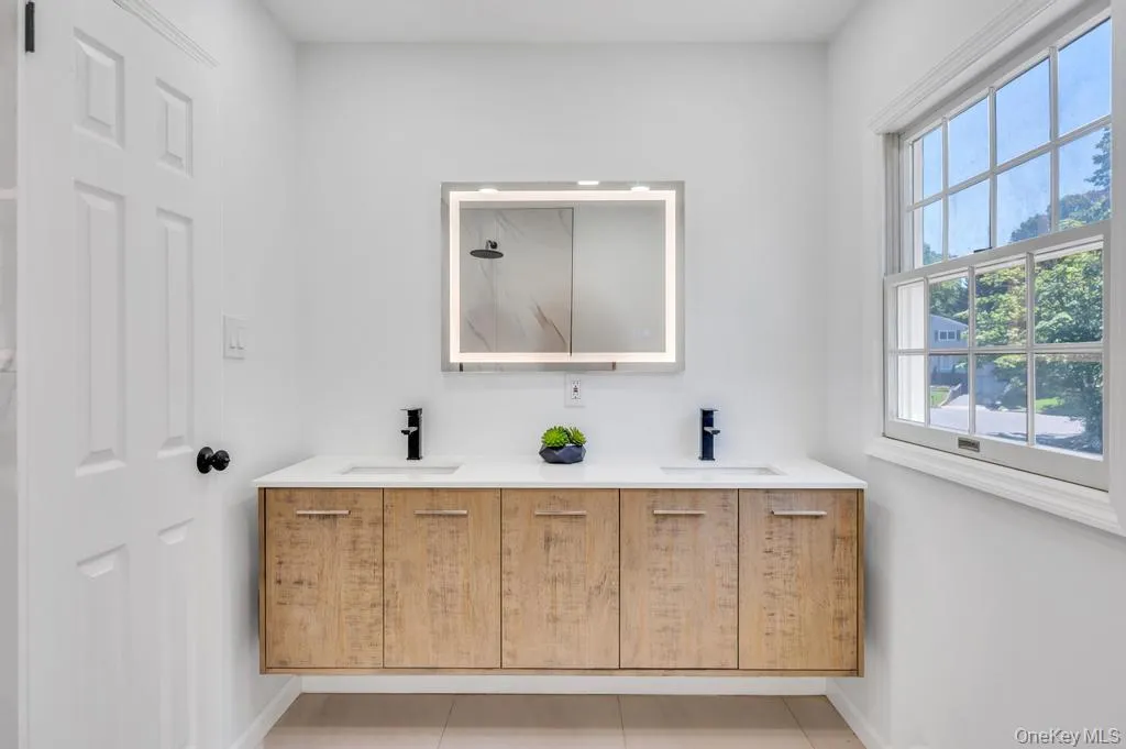 Bathroom Bathroom