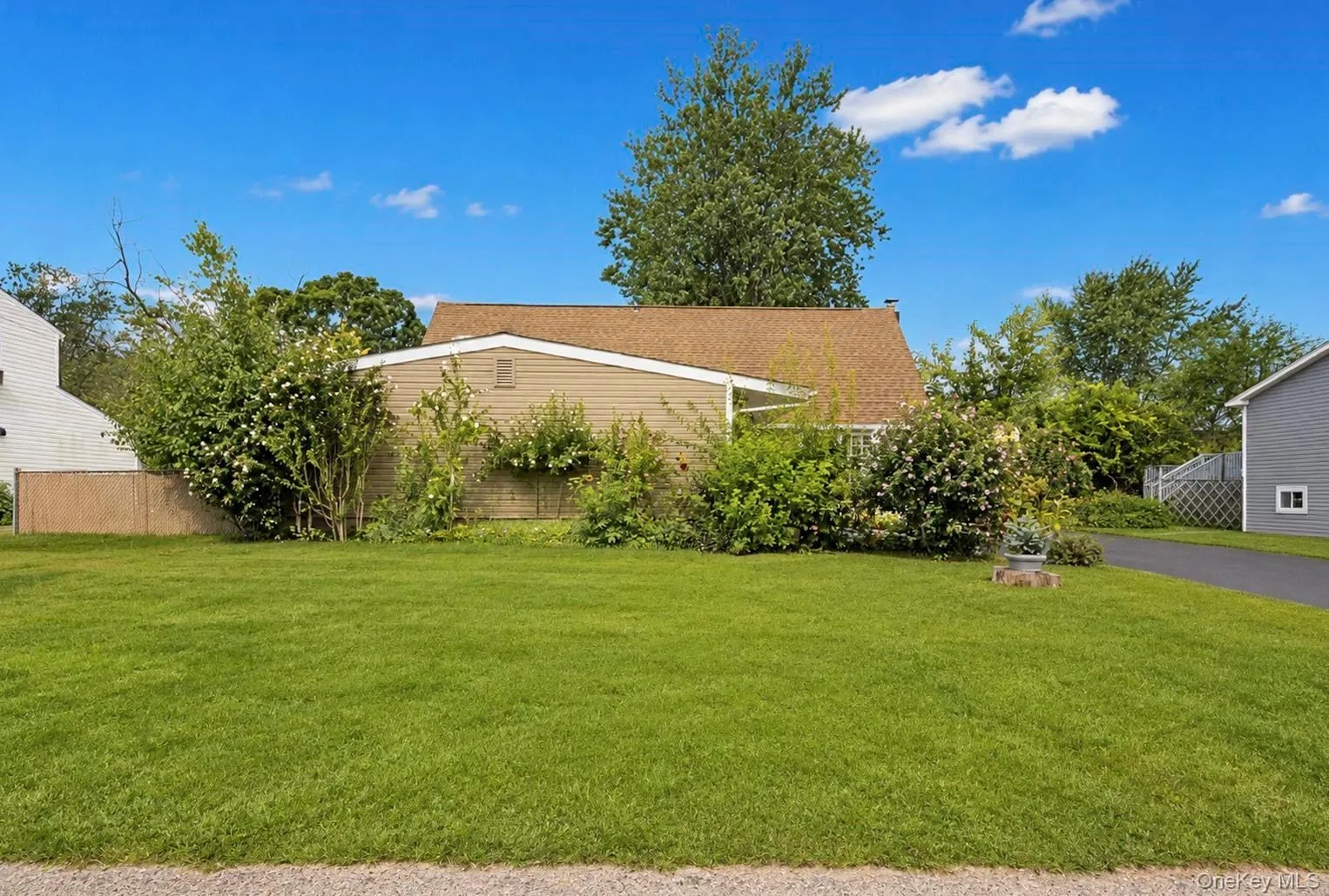 38 Imperial Drive, Brookhaven, NY, 4 Bedrooms Bedrooms, 8 Rooms Rooms,2 BathroomsBathrooms,Residential,For Rent,Imperial,0,1041693 38 Imperial Drive, Brookhaven, NY, 4 Bedrooms Bedrooms, 8 Rooms Rooms,2 BathroomsBathrooms,Residential,For Rent,Imperial,0,1041693