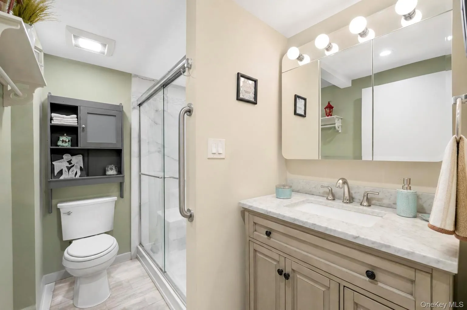 38 Imperial Drive, Brookhaven, NY, 4 Bedrooms Bedrooms, 8 Rooms Rooms,2 BathroomsBathrooms,Residential,For Rent,Imperial,0,1041693 38 Imperial Drive, Brookhaven, NY, 4 Bedrooms Bedrooms, 8 Rooms Rooms,2 BathroomsBathrooms,Residential,For Rent,Imperial,0,1041693