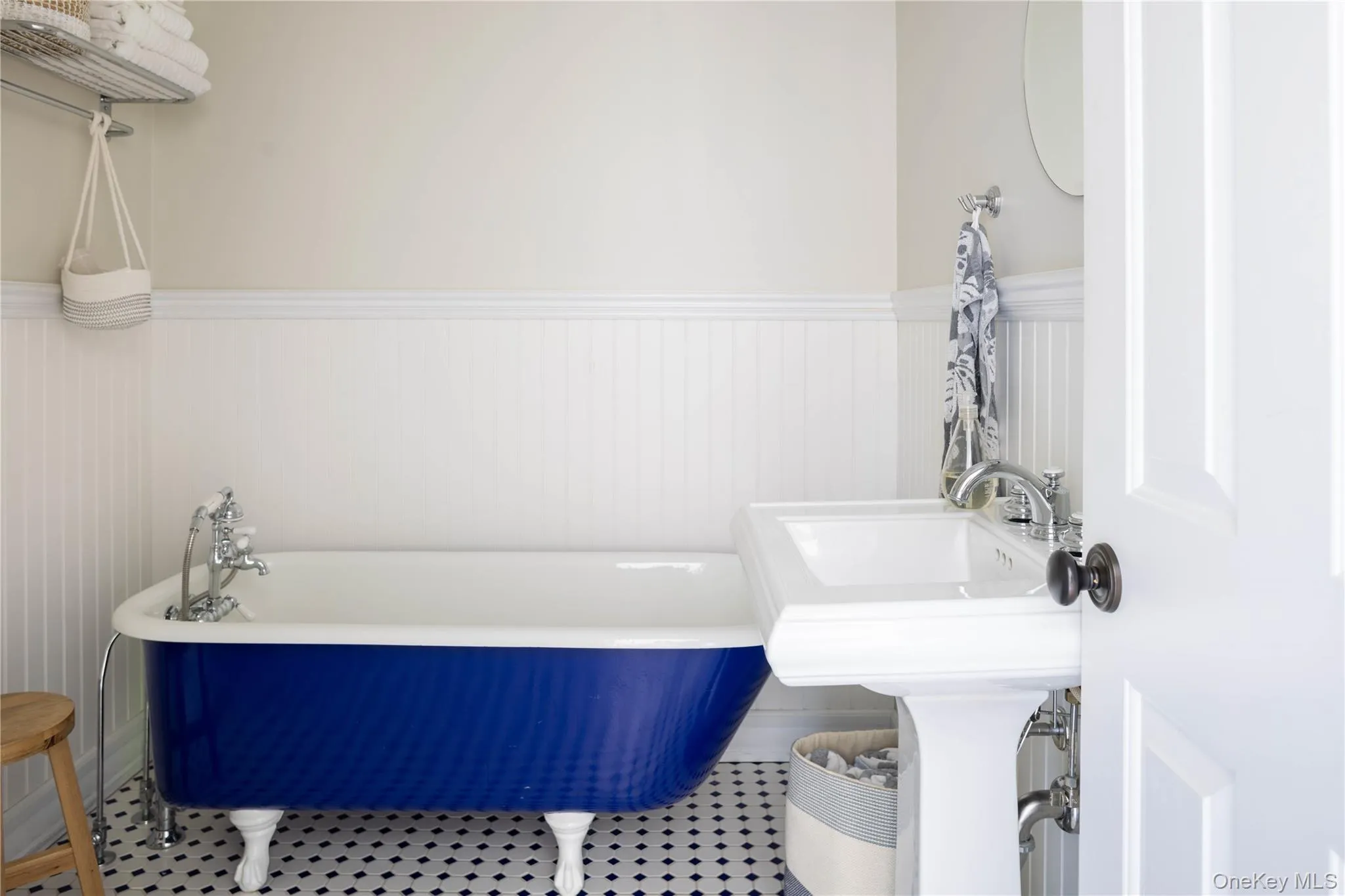 185 Maiden Lane, Southold, NY, 4 Bedrooms Bedrooms, 7 Rooms Rooms,3 BathroomsBathrooms,Residential,For Rent,Maiden,0,1041698 185 Maiden Lane, Southold, NY, 4 Bedrooms Bedrooms, 7 Rooms Rooms,3 BathroomsBathrooms,Residential,For Rent,Maiden,0,1041698