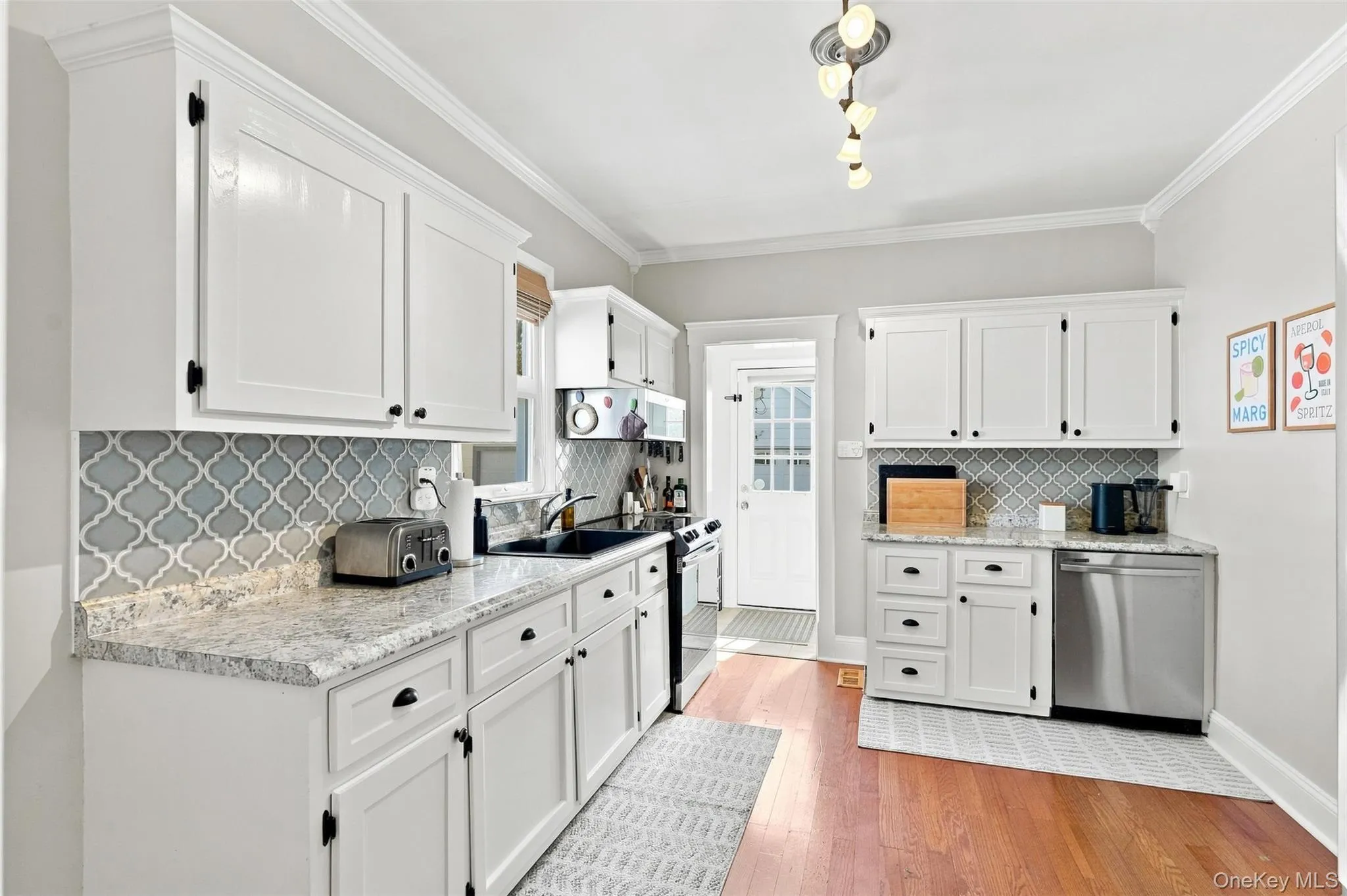 116 Andrew Street, Kingston, NY, 3 Bedrooms Bedrooms, 7 Rooms Rooms,2 BathroomsBathrooms,Residential,For Rent,Andrew,0,1041699 116 Andrew Street, Kingston, NY, 3 Bedrooms Bedrooms, 7 Rooms Rooms,2 BathroomsBathrooms,Residential,For Rent,Andrew,0,1041699