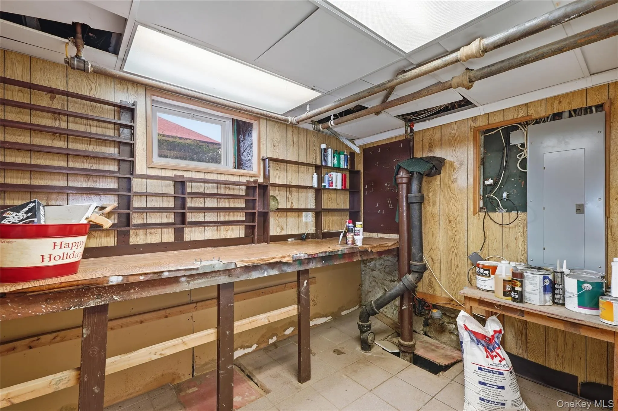 Equipped workshop offers endless space for creative projects Equipped workshop offers endless space for creative projects