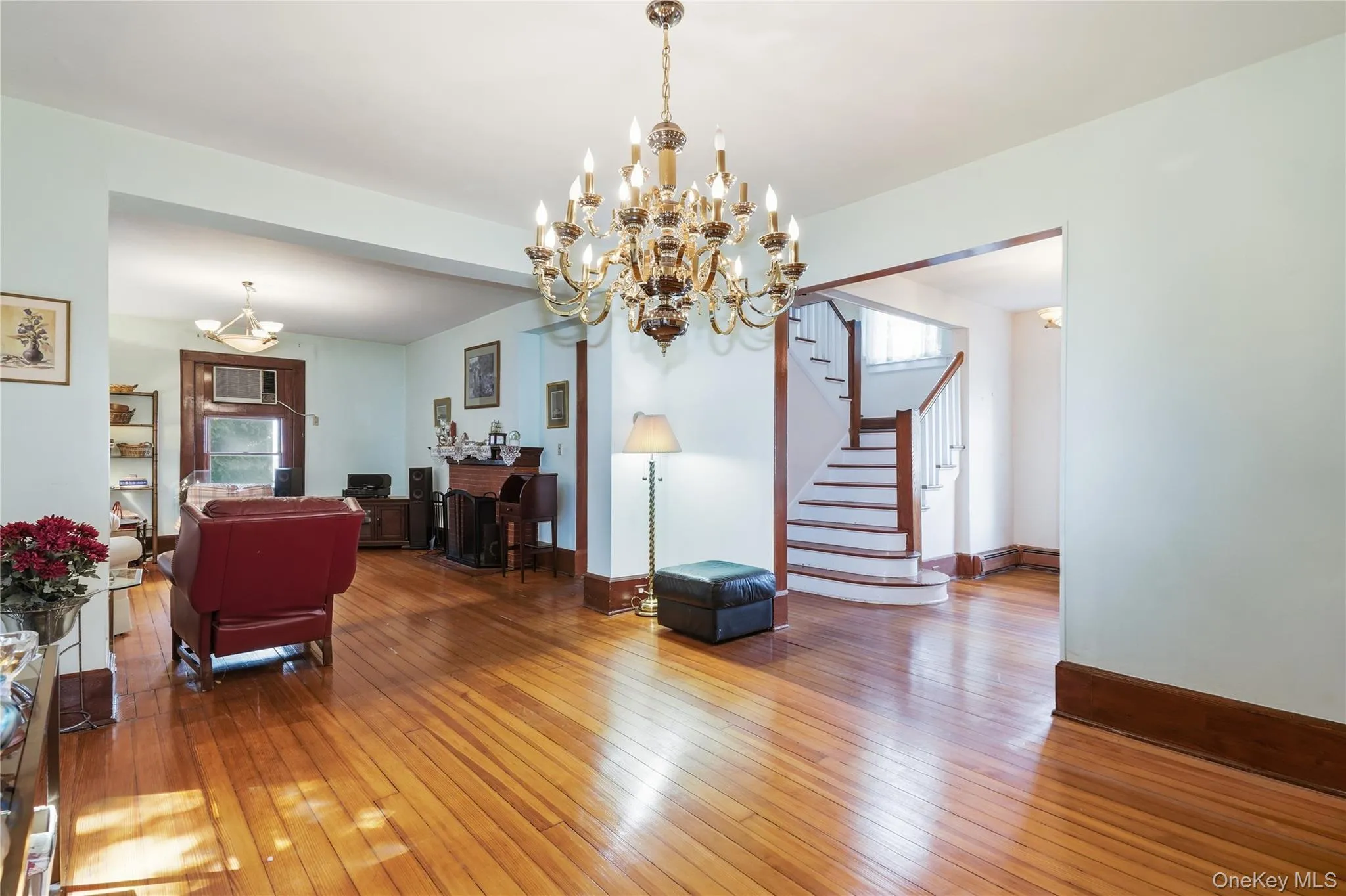 Graceful dining room flows beautifully into adjoining spaces Graceful dining room flows beautifully into adjoining spaces