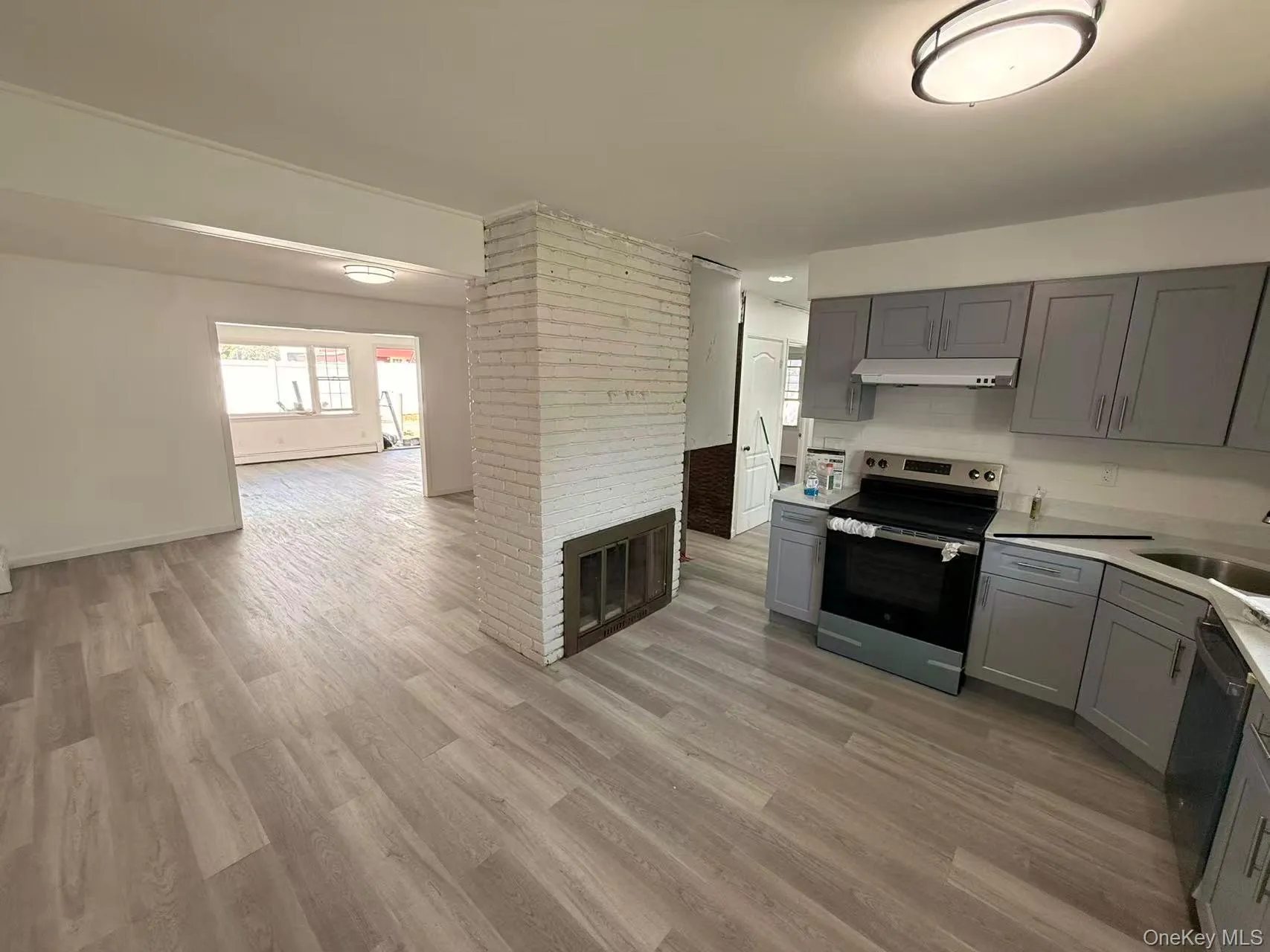 5 South Lane, Hempstead, NY, 6 Bedrooms Bedrooms, 8 Rooms Rooms,2 BathroomsBathrooms,Residential Lease,For Rent,South,0,1041706 5 South Lane, Hempstead, NY, 6 Bedrooms Bedrooms, 8 Rooms Rooms,2 BathroomsBathrooms,Residential Lease,For Rent,South,0,1041706