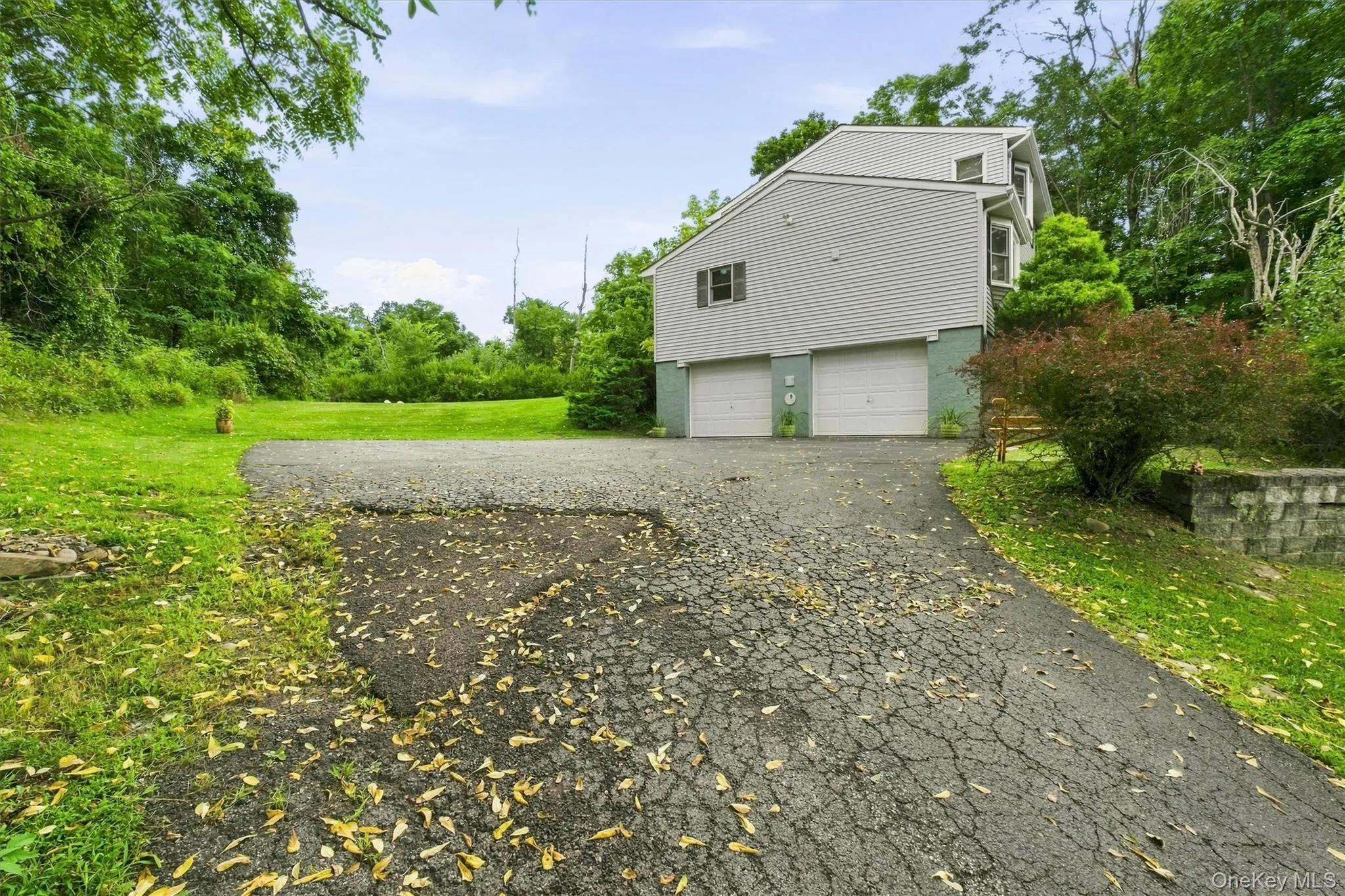 4 Chaucer Road, Hyde Park, NY, 3 Bedrooms Bedrooms, 9 Rooms Rooms,2 BathroomsBathrooms,Residential,For Rent,Chaucer,0,1041708 4 Chaucer Road, Hyde Park, NY, 3 Bedrooms Bedrooms, 9 Rooms Rooms,2 BathroomsBathrooms,Residential,For Rent,Chaucer,0,1041708