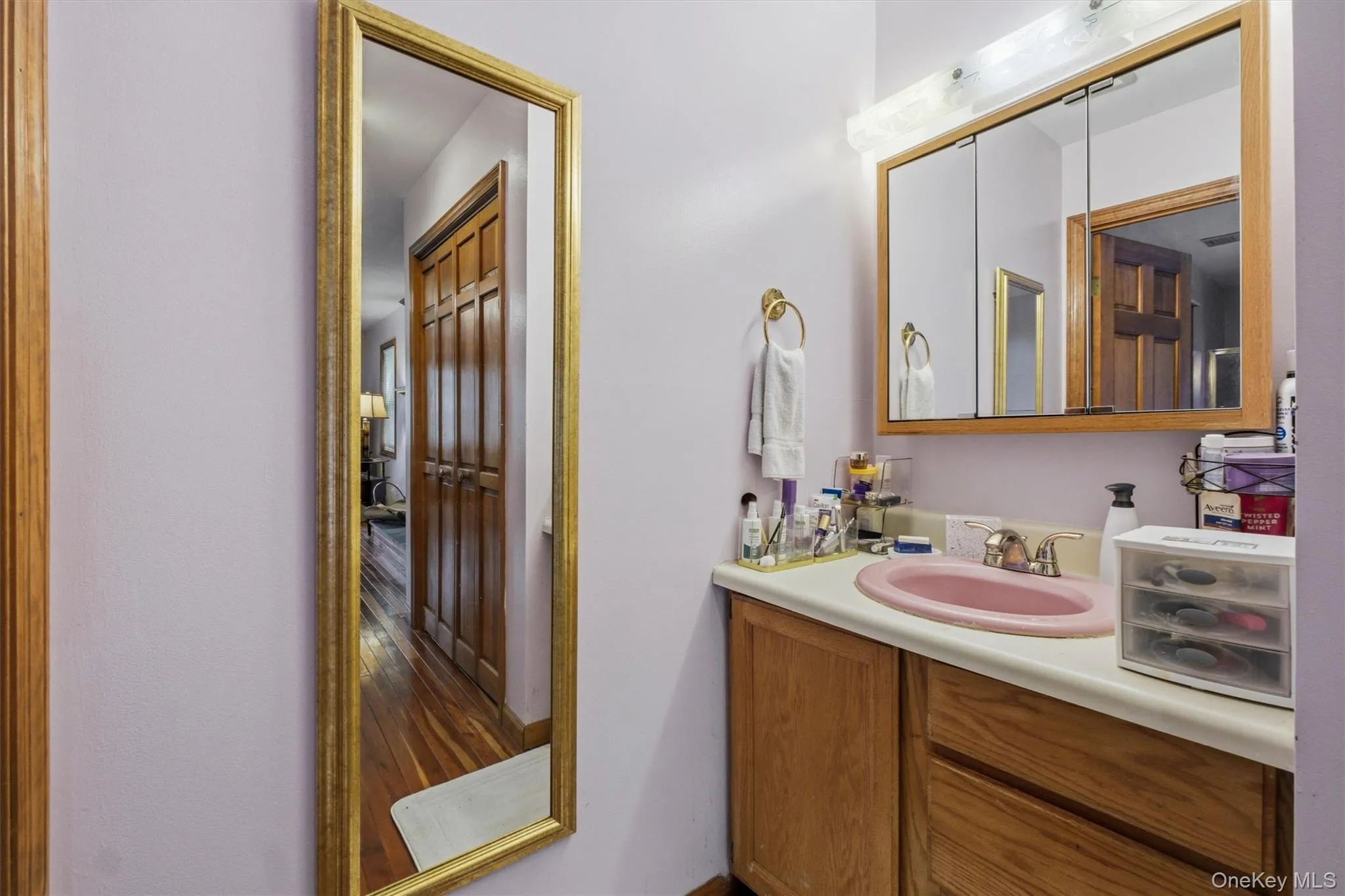 4 Chaucer Road, Hyde Park, NY, 3 Bedrooms Bedrooms, 9 Rooms Rooms,2 BathroomsBathrooms,Residential,For Rent,Chaucer,0,1041708 4 Chaucer Road, Hyde Park, NY, 3 Bedrooms Bedrooms, 9 Rooms Rooms,2 BathroomsBathrooms,Residential,For Rent,Chaucer,0,1041708