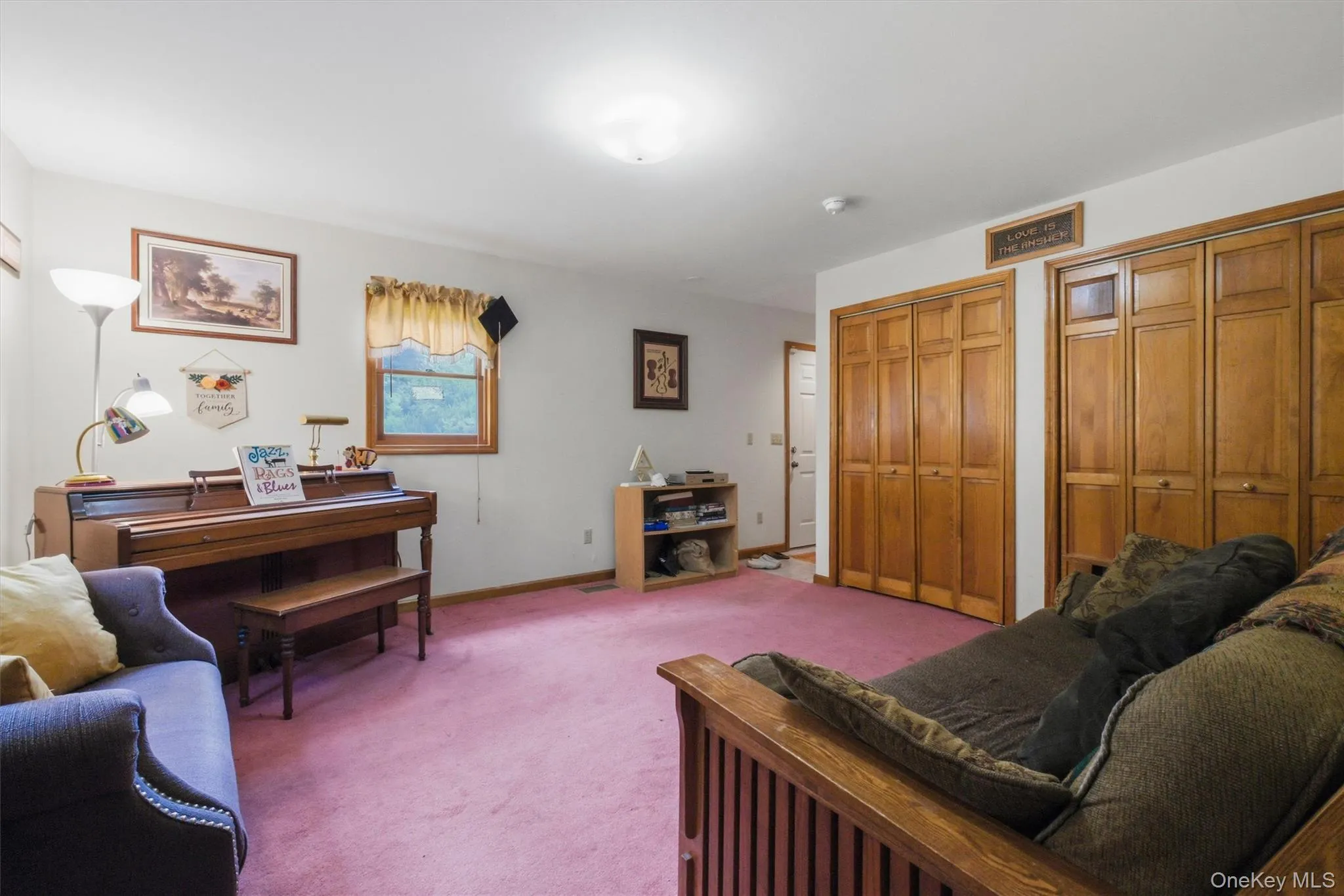 4 Chaucer Road, Hyde Park, NY, 3 Bedrooms Bedrooms, 9 Rooms Rooms,2 BathroomsBathrooms,Residential,For Rent,Chaucer,0,1041708 4 Chaucer Road, Hyde Park, NY, 3 Bedrooms Bedrooms, 9 Rooms Rooms,2 BathroomsBathrooms,Residential,For Rent,Chaucer,0,1041708