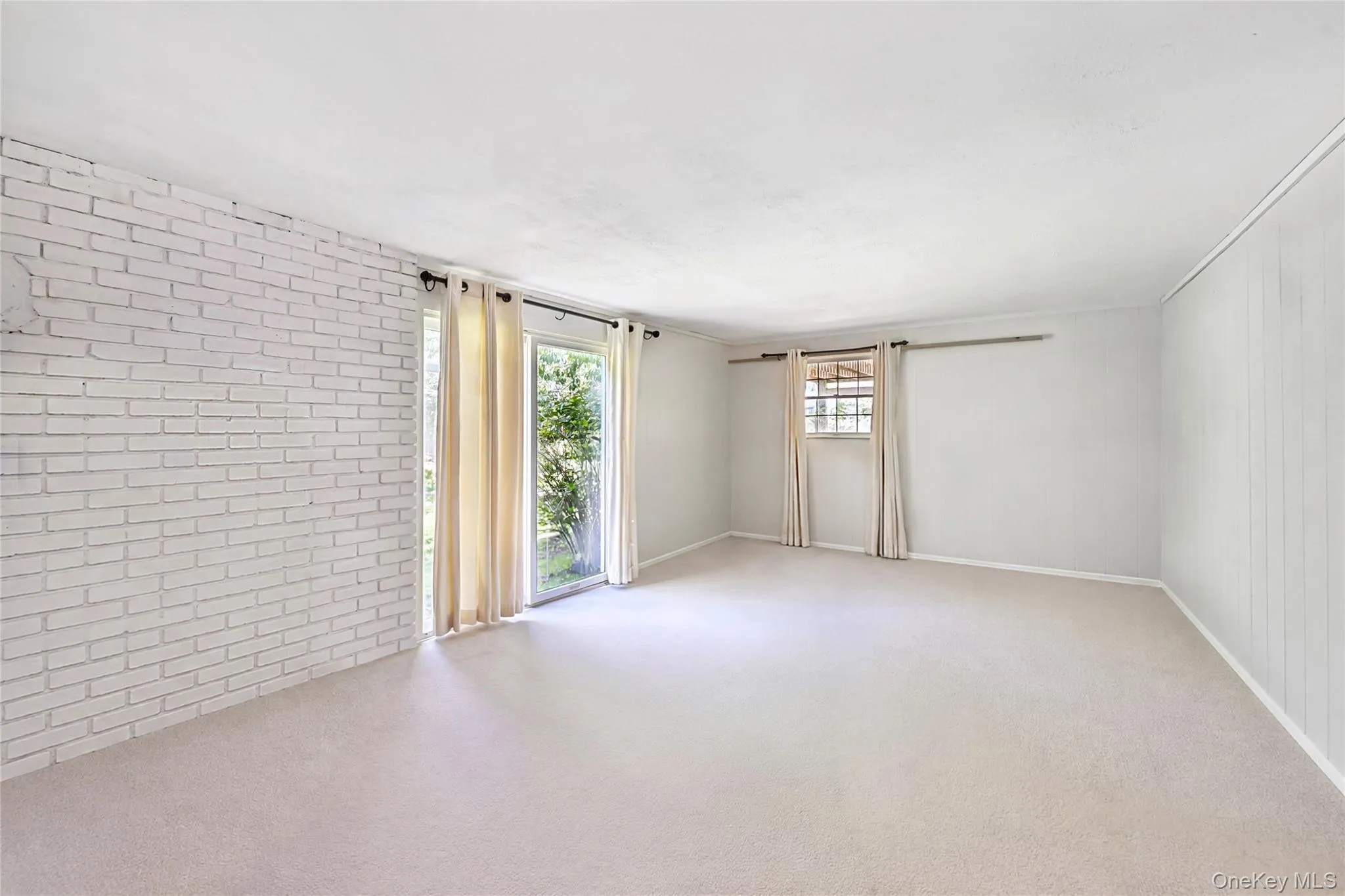 84 Surfside Avenue, East Hampton, NY, 4 Bedrooms Bedrooms, 7 Rooms Rooms,2 BathroomsBathrooms,Residential,For Rent,Surfside,0,1041710 84 Surfside Avenue, East Hampton, NY, 4 Bedrooms Bedrooms, 7 Rooms Rooms,2 BathroomsBathrooms,Residential,For Rent,Surfside,0,1041710