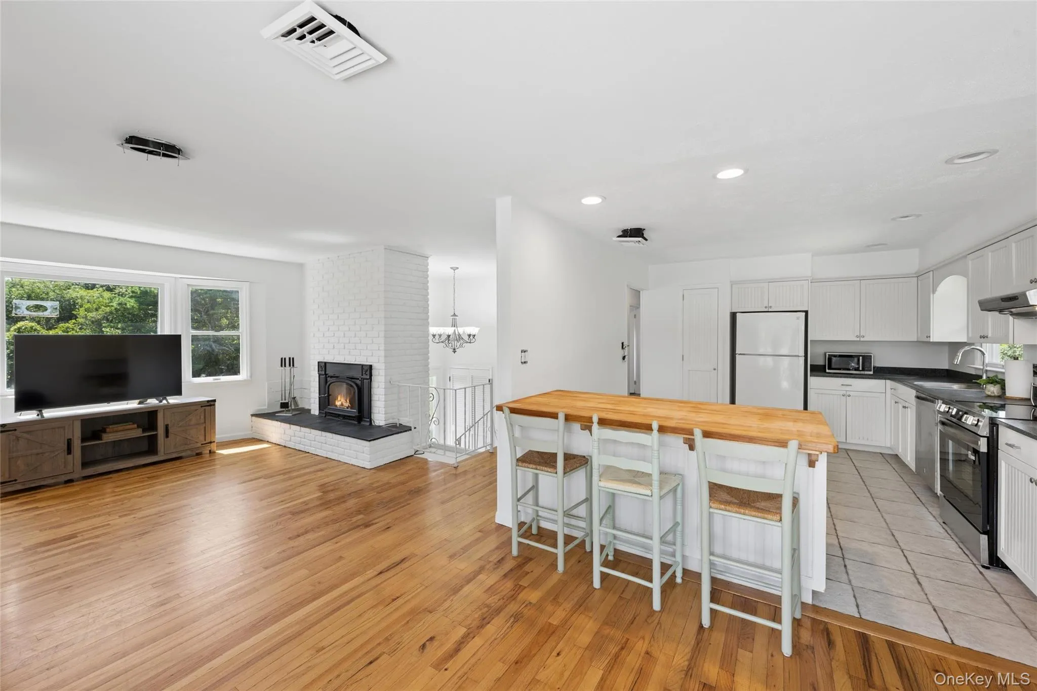 84 Surfside Avenue, East Hampton, NY, 4 Bedrooms Bedrooms, 7 Rooms Rooms,2 BathroomsBathrooms,Residential,For Rent,Surfside,0,1041710 84 Surfside Avenue, East Hampton, NY, 4 Bedrooms Bedrooms, 7 Rooms Rooms,2 BathroomsBathrooms,Residential,For Rent,Surfside,0,1041710