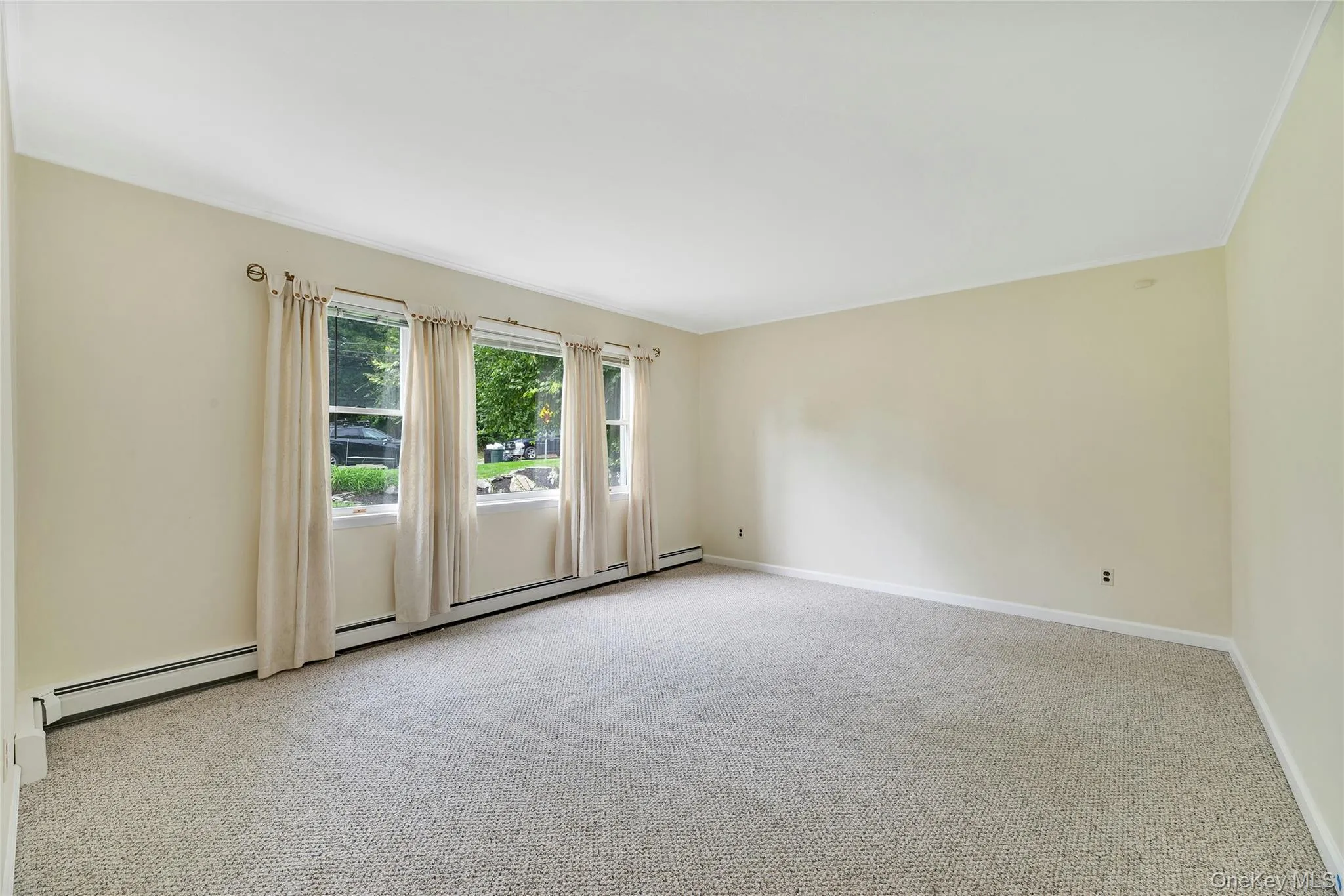 530 Boxwood Drive, Brookhaven, NY, 5 Bedrooms Bedrooms, 13 Rooms Rooms,2 BathroomsBathrooms,Residential,For Rent,Boxwood,0,1041711 530 Boxwood Drive, Brookhaven, NY, 5 Bedrooms Bedrooms, 13 Rooms Rooms,2 BathroomsBathrooms,Residential,For Rent,Boxwood,0,1041711