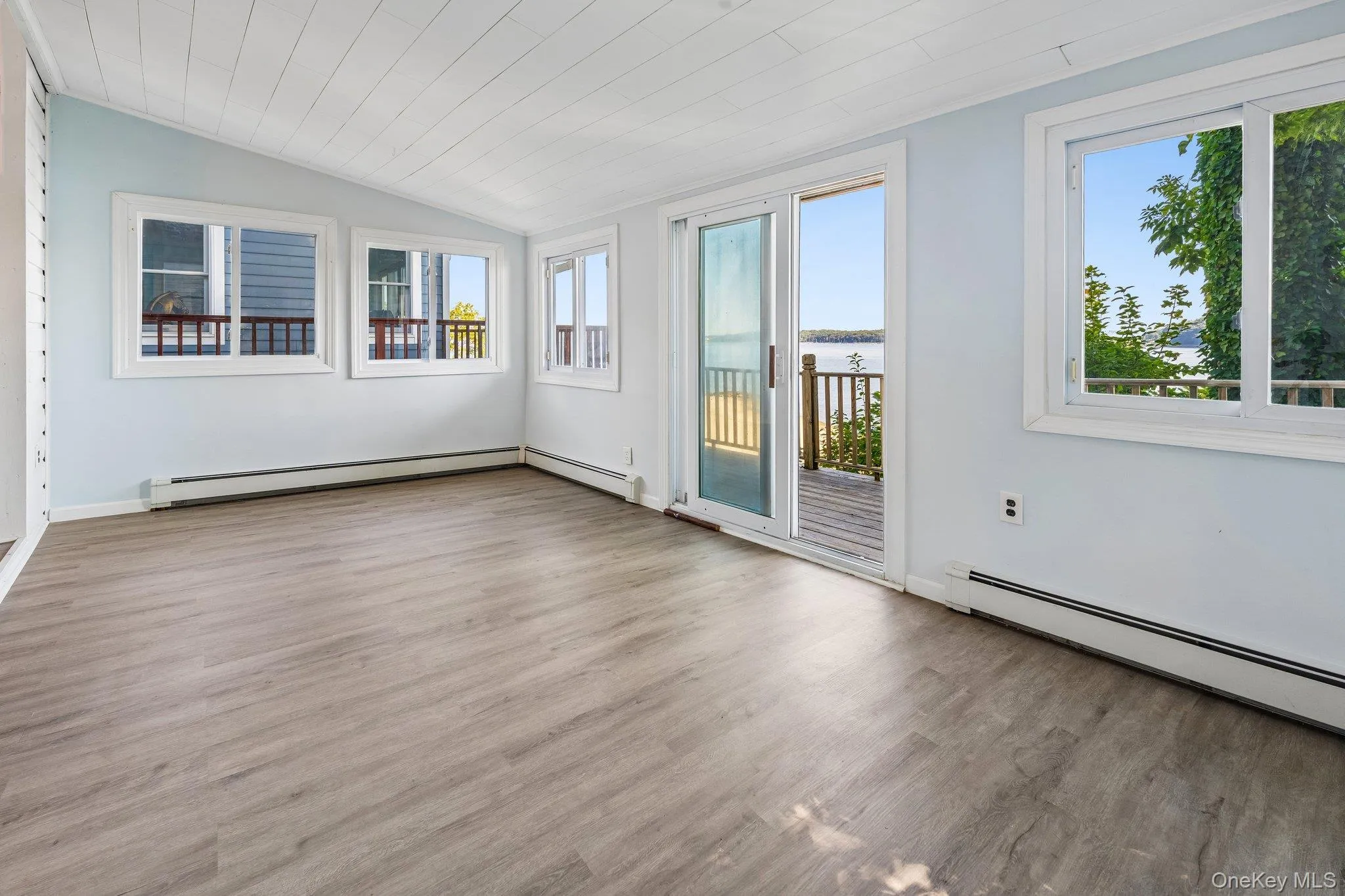 75-25 West Shore Road, North Hempstead, NY, 2 Bedrooms Bedrooms, 4 Rooms Rooms,1 BathroomBathrooms,Residential,For Rent,West Shore,0,1041716 75-25 West Shore Road, North Hempstead, NY, 2 Bedrooms Bedrooms, 4 Rooms Rooms,1 BathroomBathrooms,Residential,For Rent,West Shore,0,1041716
