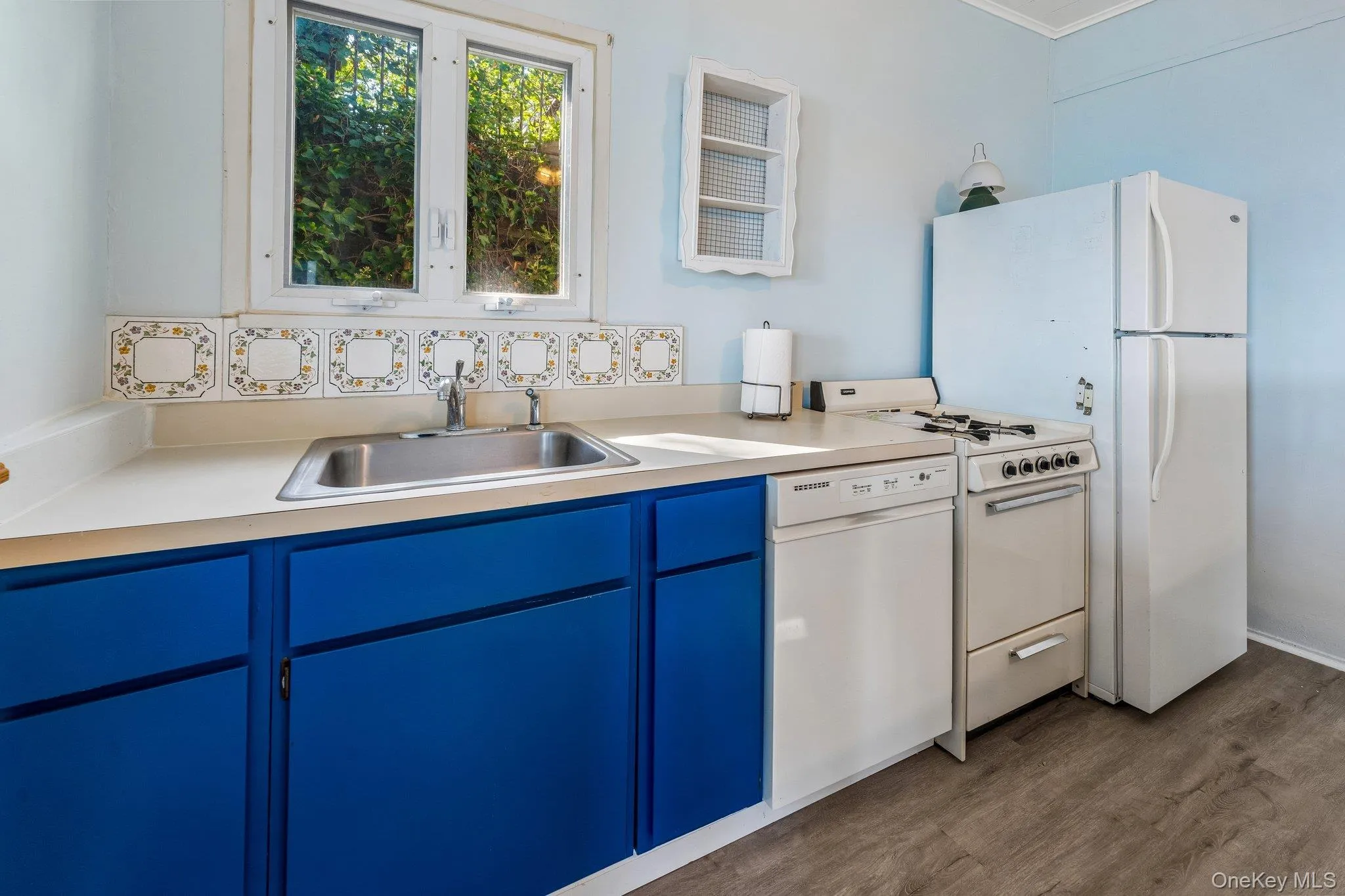 75-25 West Shore Road, North Hempstead, NY, 2 Bedrooms Bedrooms, 4 Rooms Rooms,1 BathroomBathrooms,Residential,For Rent,West Shore,0,1041716 75-25 West Shore Road, North Hempstead, NY, 2 Bedrooms Bedrooms, 4 Rooms Rooms,1 BathroomBathrooms,Residential,For Rent,West Shore,0,1041716